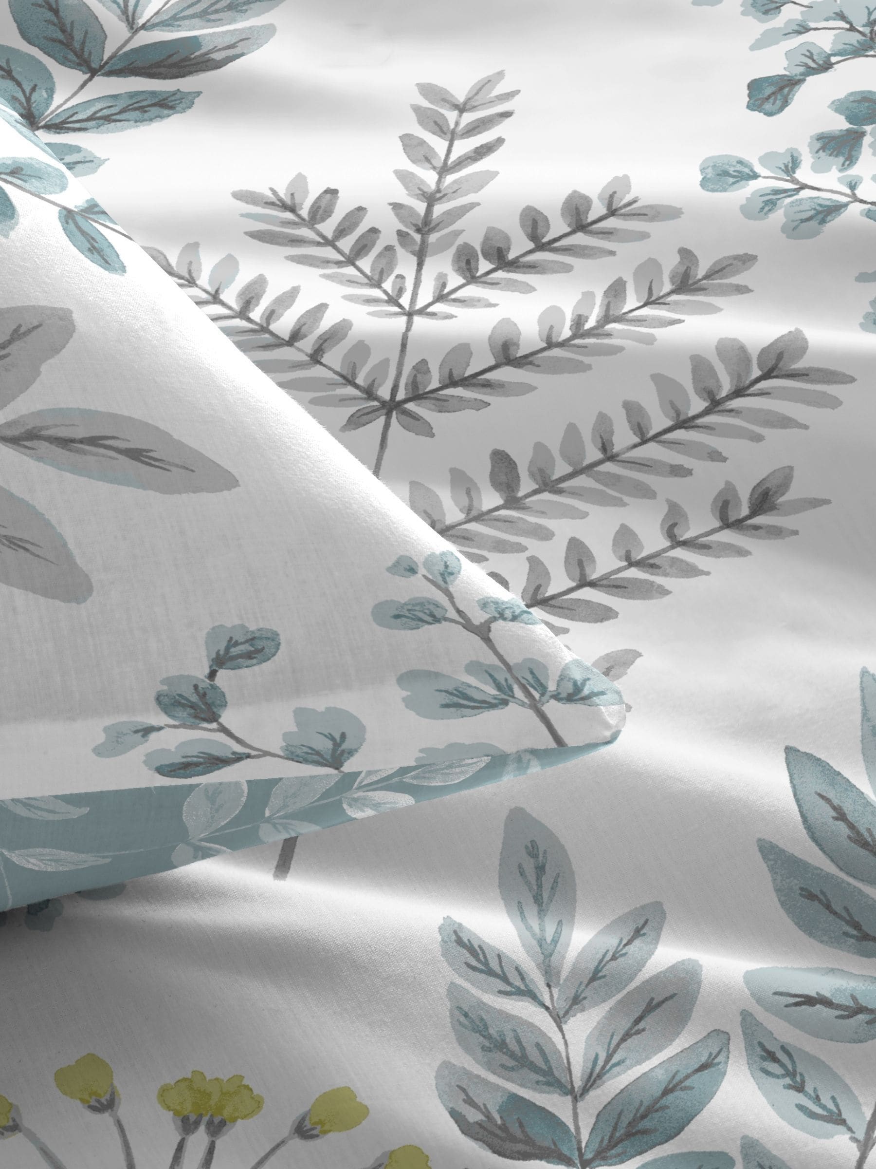 Dreams & Drapes Blue Emily duvet cover and pillowcase set - British product