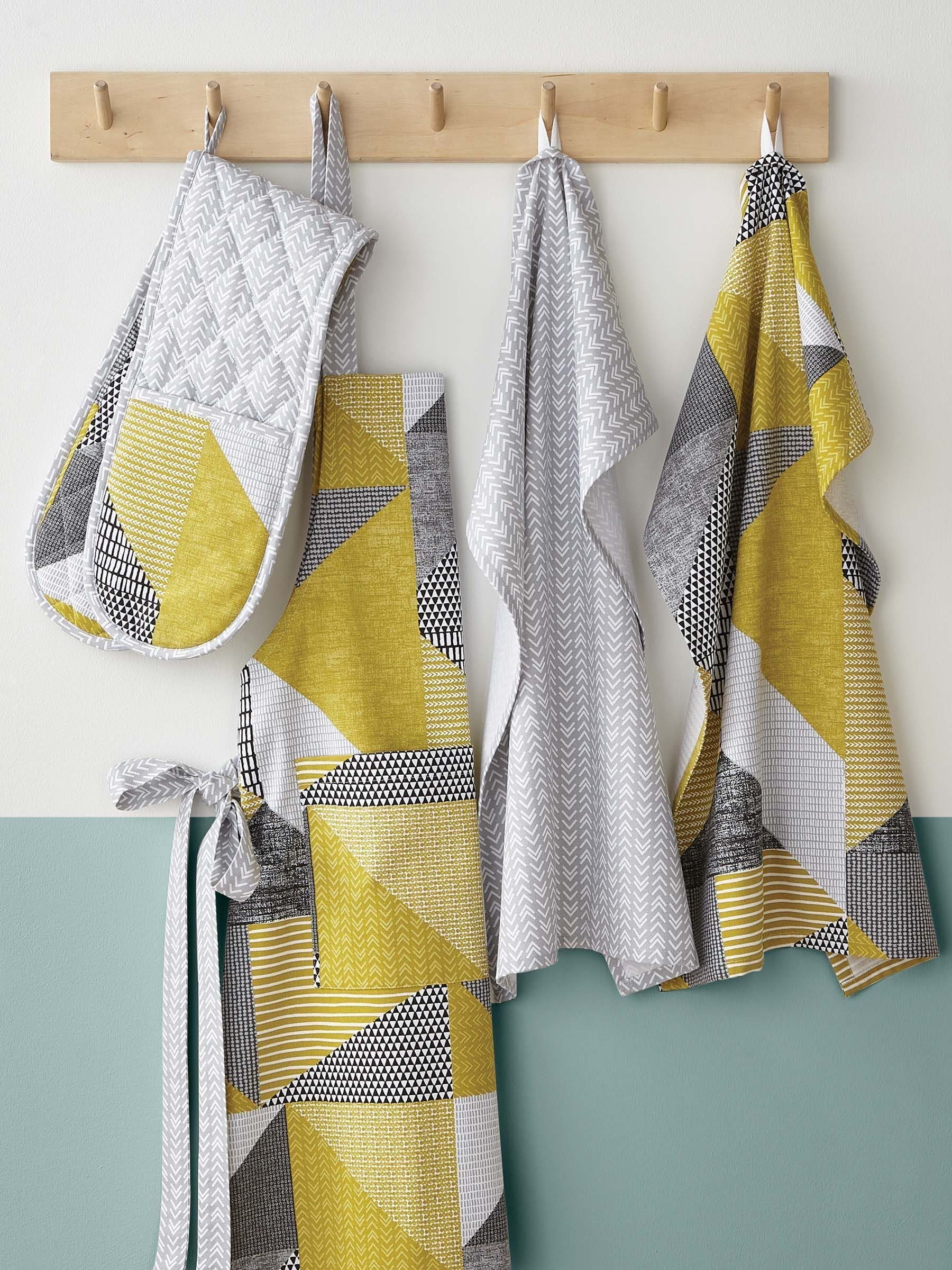 Catherine Lansfield Yellow Larsson Geo apron 70 x 80cm - British product