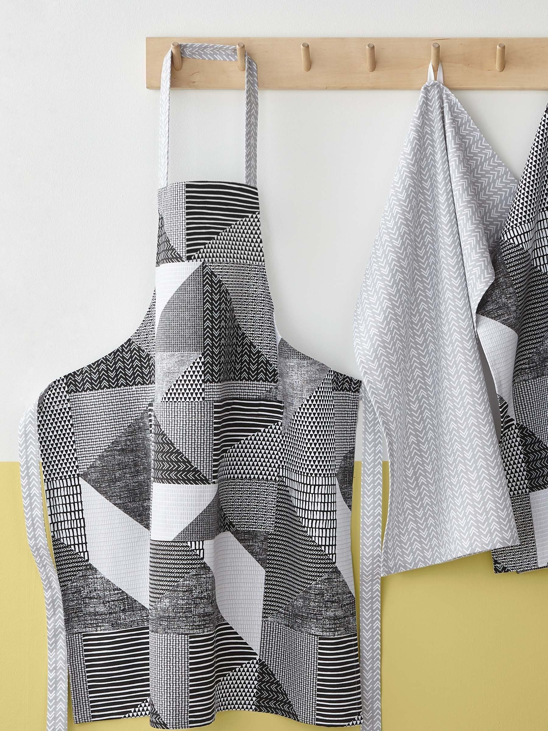 Catherine Lansfield Grey Larsson Geo apron 70 x 80cm - British product