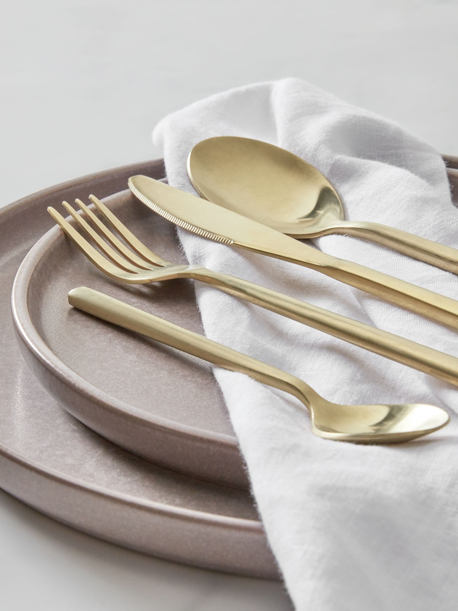 Gold Valencia 16pc Stainless Steel Cutlery Set