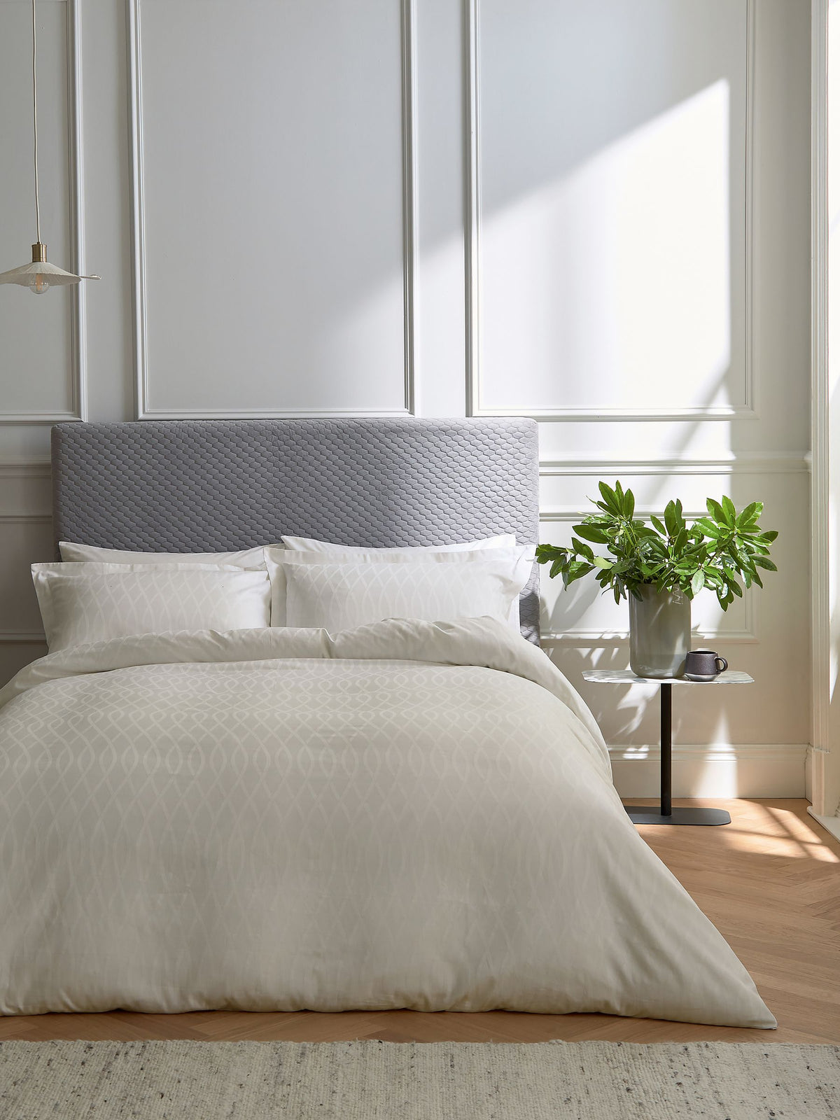 Bedeck of Belfast Chalk Ravello duvet cover and pillowcase set - British product