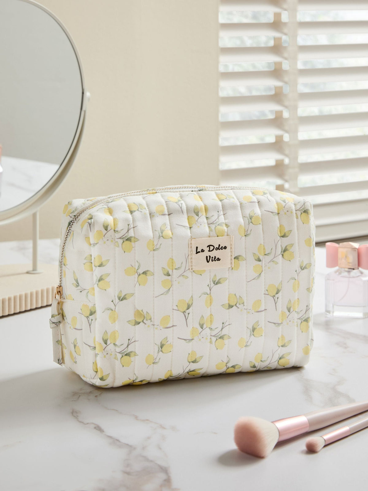 Lemon print and gingham reversible makeup bag 17x24x12cm, UK version