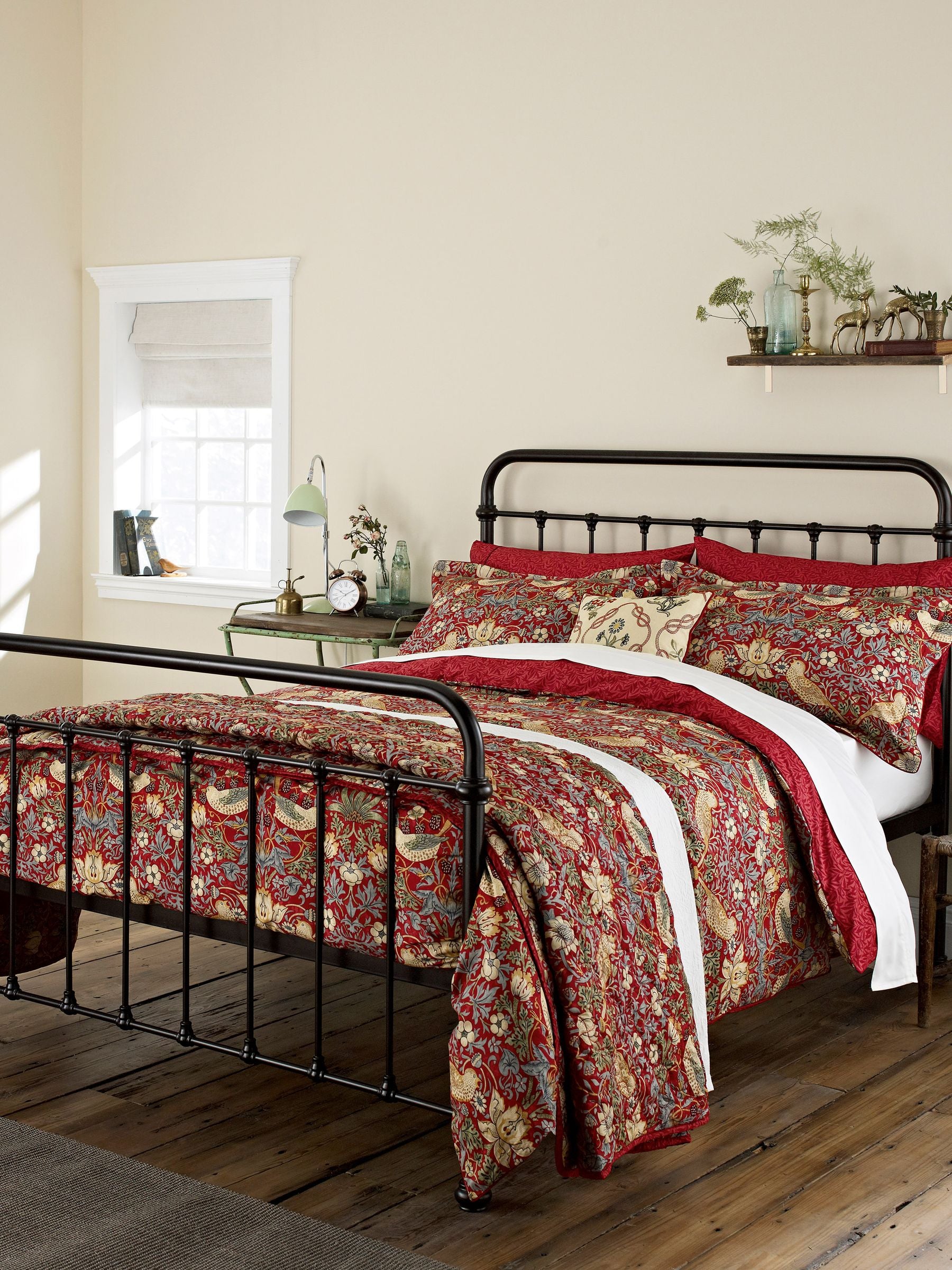 Morris & Co Crimson Strawberry Thief duvet cover and pillowcase set, imported from the UK