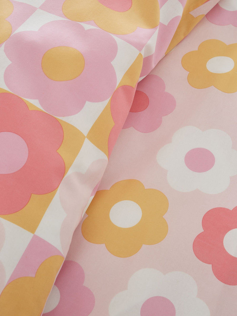 Catherine Lansfield pink retro daisy reversible duvet cover set - British product