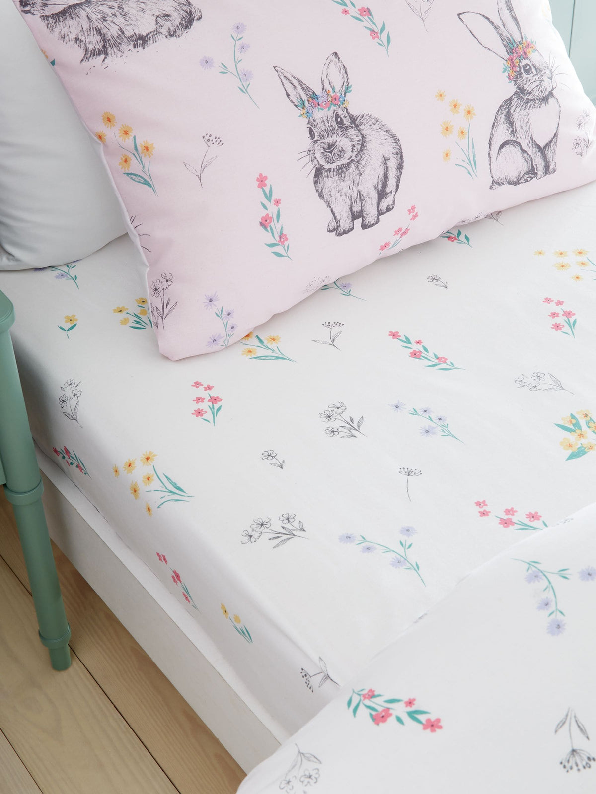 Catherine Lansfield pink bunny tails ditsy flowers fitted sheet - British product