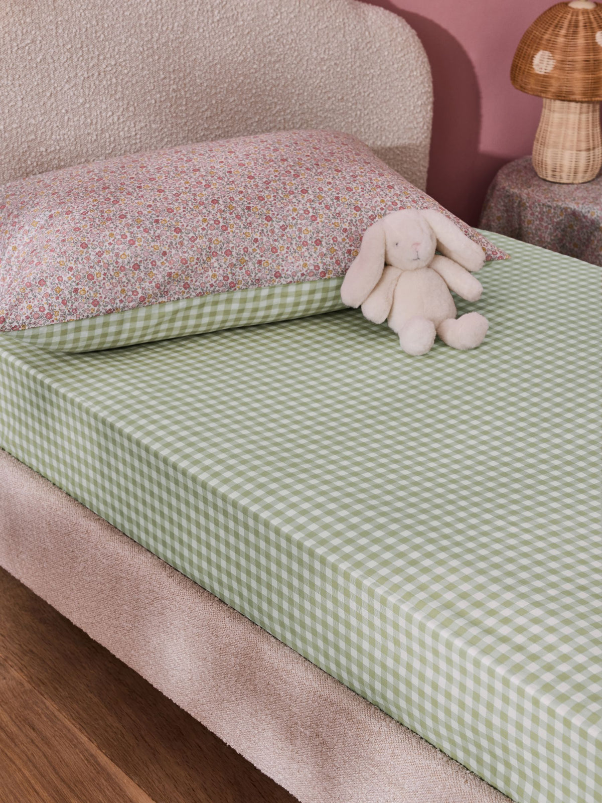 Jojo Maman Bébé green gingham fitted sheet, UK version