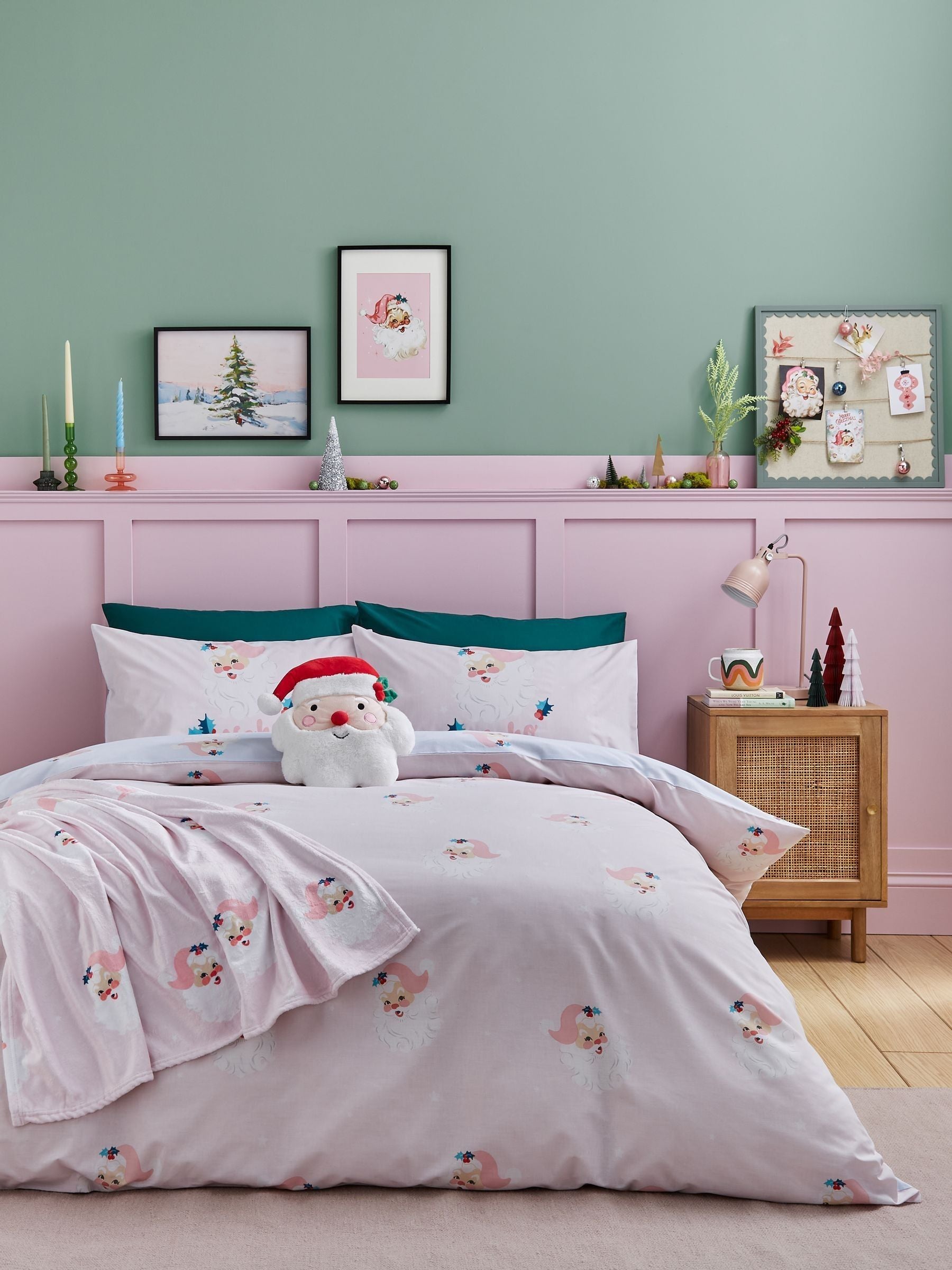 Catherine Lansfield pink vintage Christmas Santa reversible duvet cover set - British product