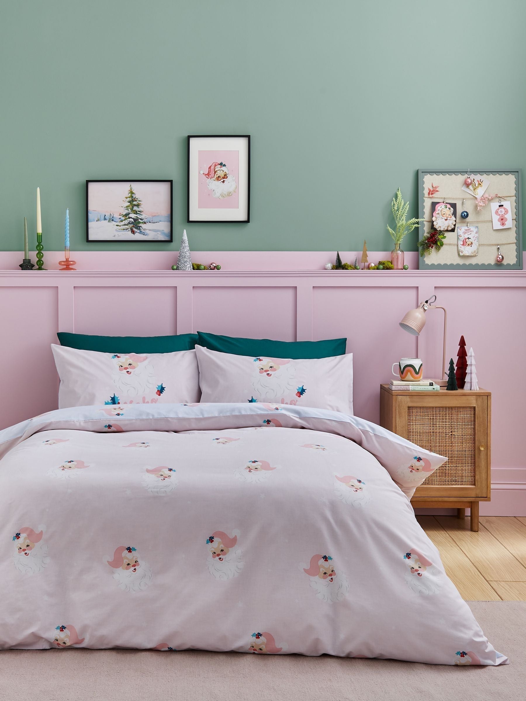 Catherine Lansfield pink vintage Christmas Santa reversible duvet cover set - British product