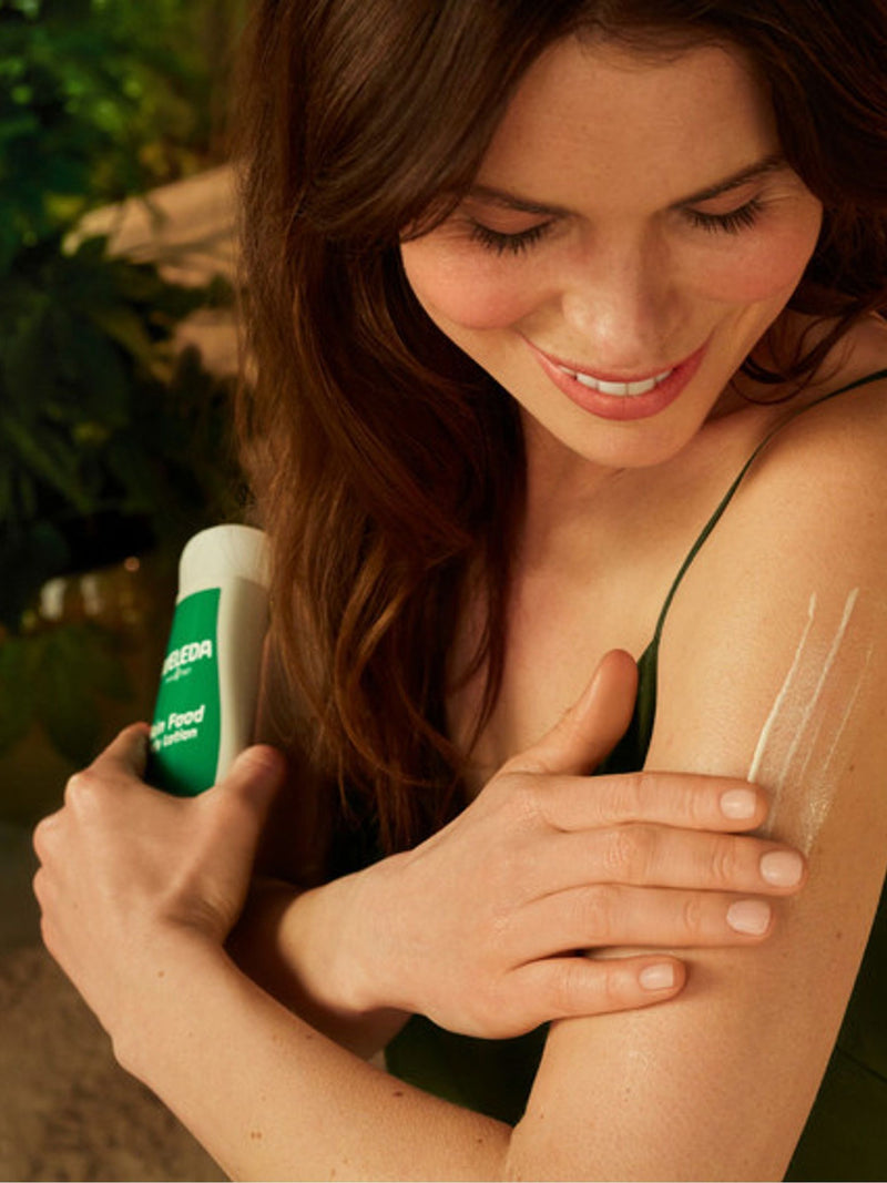Weleda Skin Food Body Lotion 200ml (British brand)