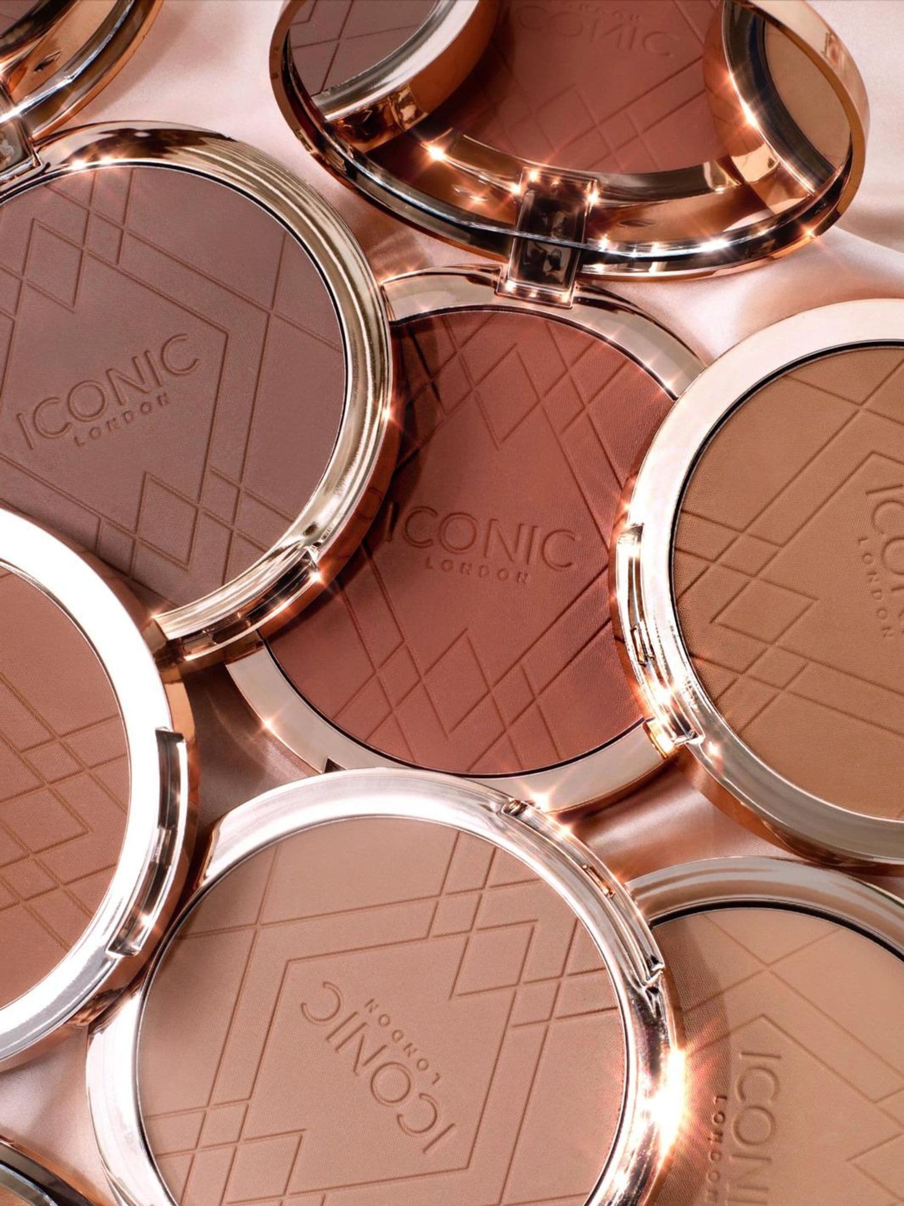 ICONIC London Ultimate Bronzing Powder, UK version