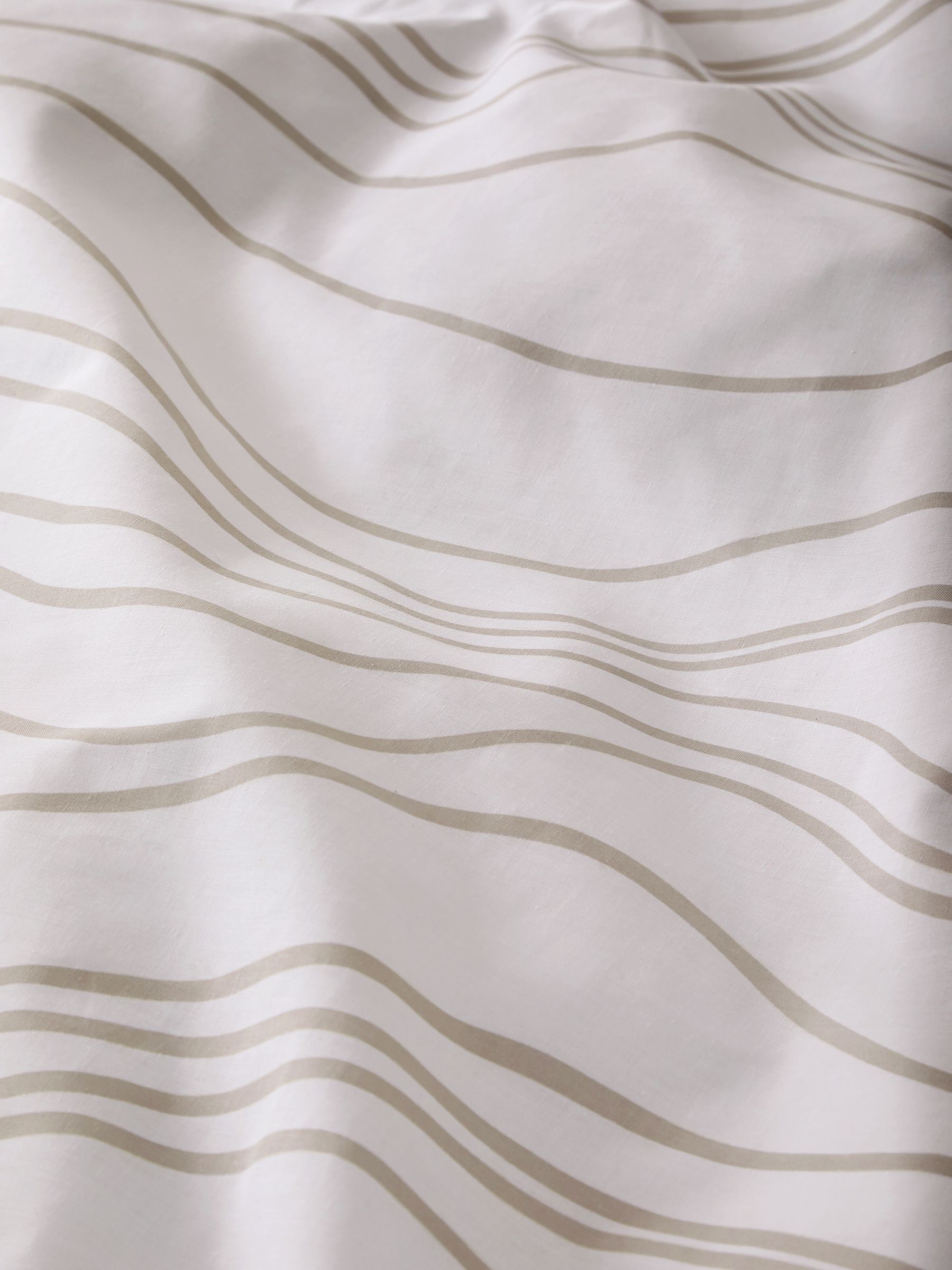 Reversible duvet cover set in natural wave, imported from the UK