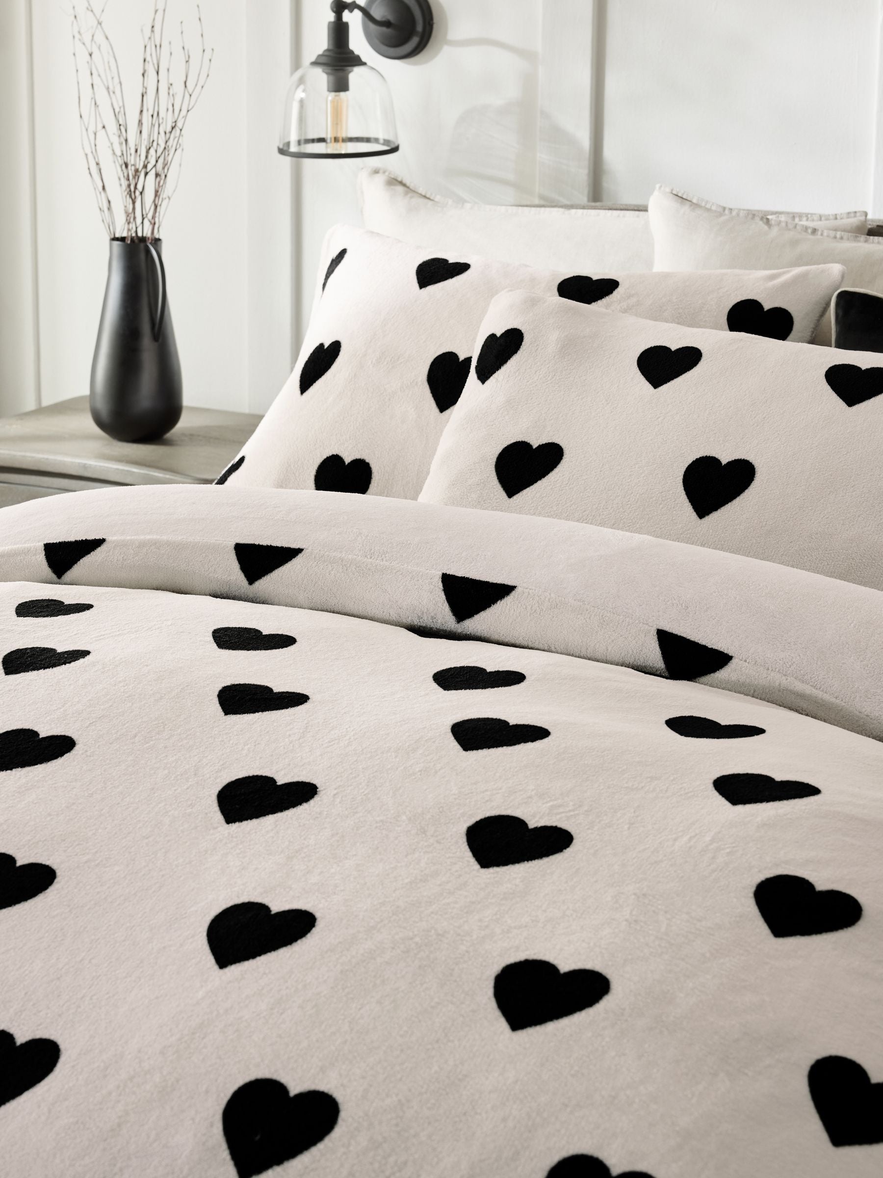 Fleece duvet cover and pillowcase set with heart print (British brand)