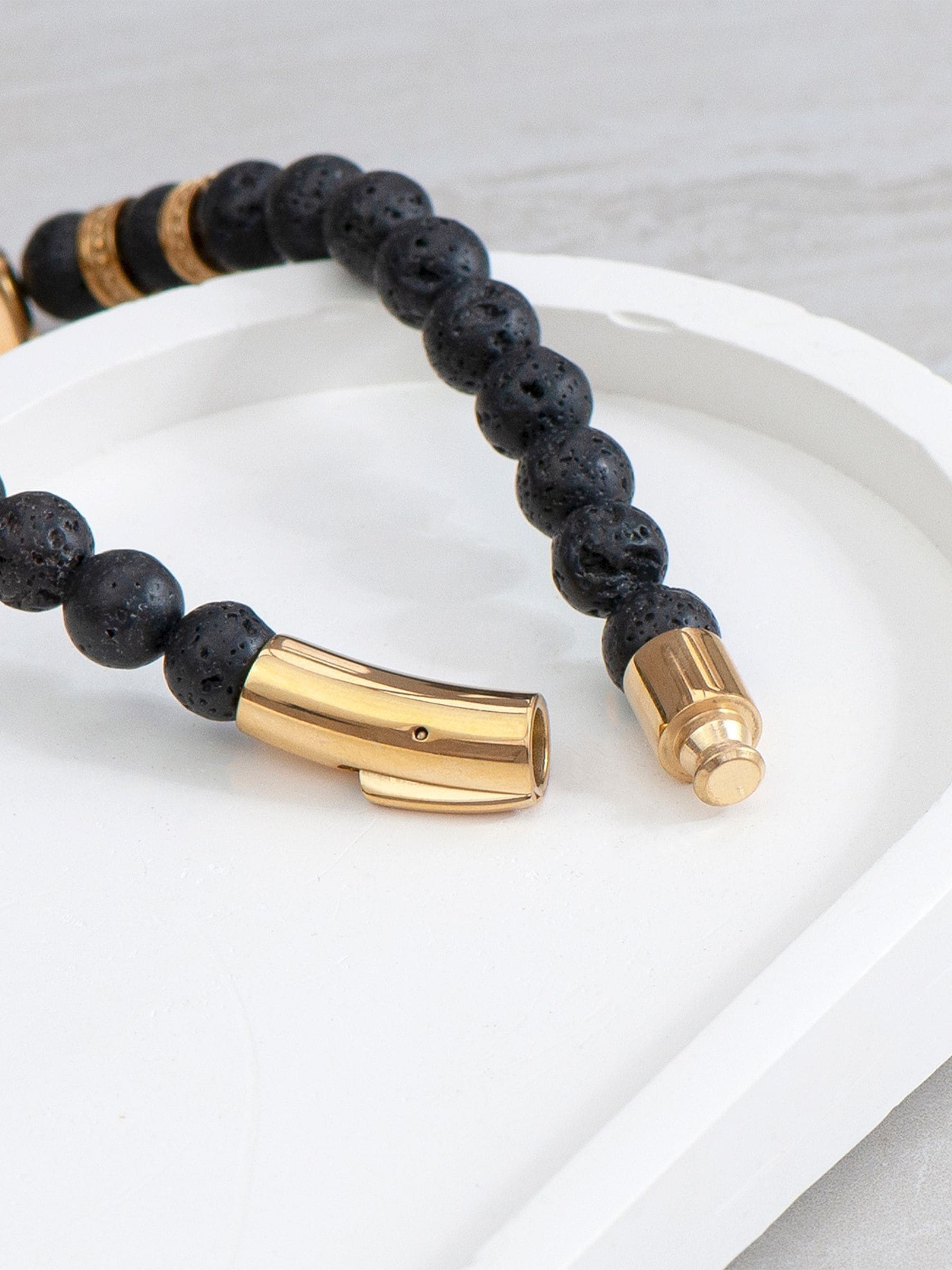 Treat Republic skull beaded bracelet 22.5cm length, imported from the UK
