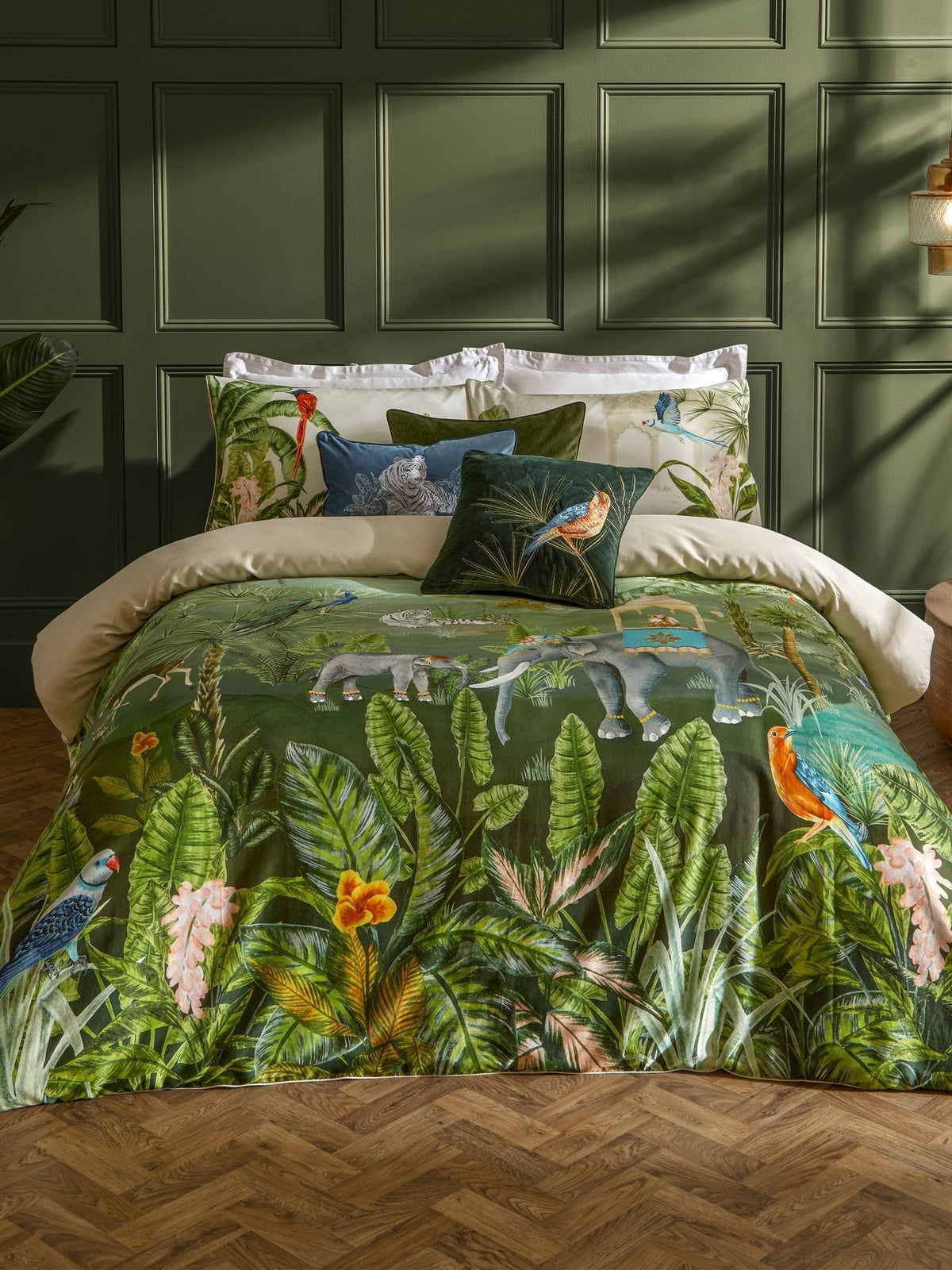 Paoletti Jungle Odisha duvet cover set, imported from the UK