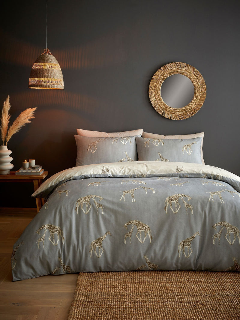 Fusion Grey Milo Giraffe Reversible Duvet Cover Set - British product