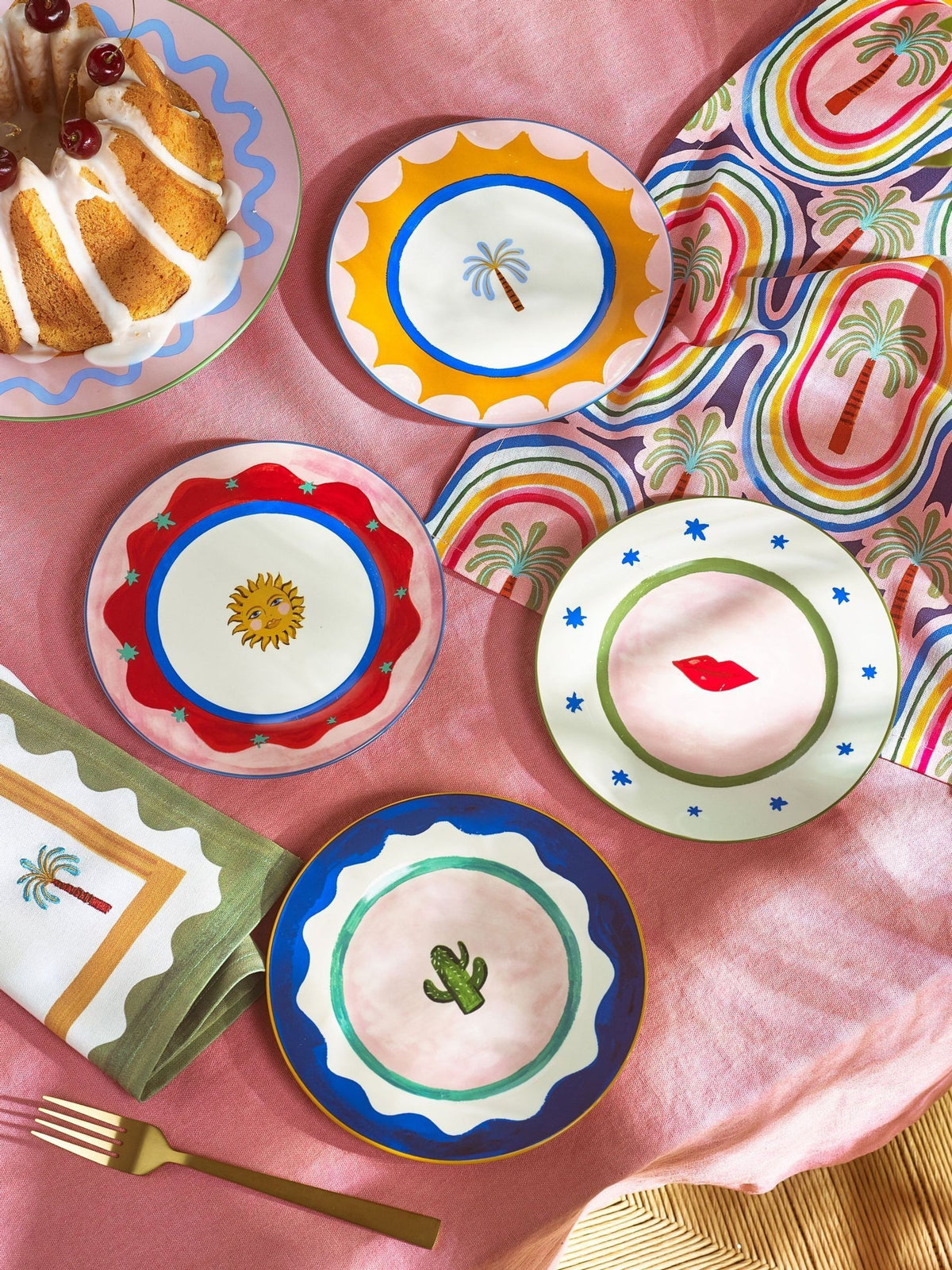 Eleanor Bowmer White Electric Coast Icon Cake Plates Set of 4 - British product