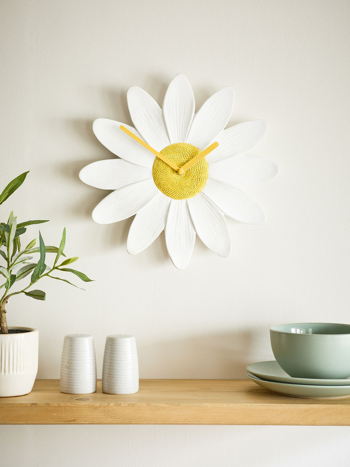 White Daisy Wall Clock 29.5cm (British brand)
