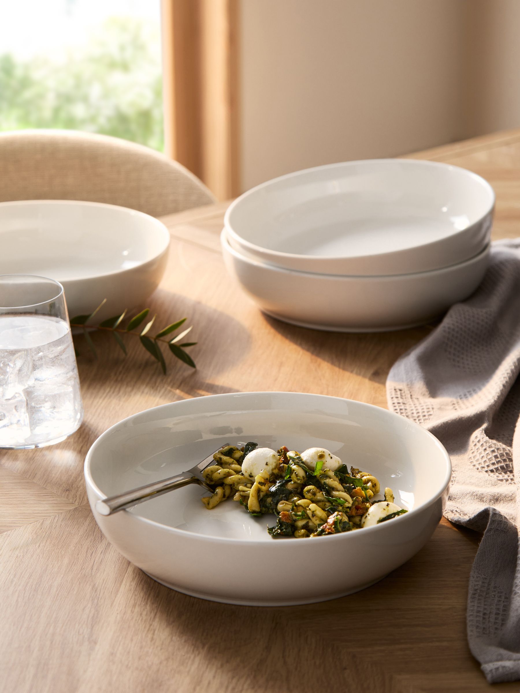Set of 4 White Moderna Pasta Bowls