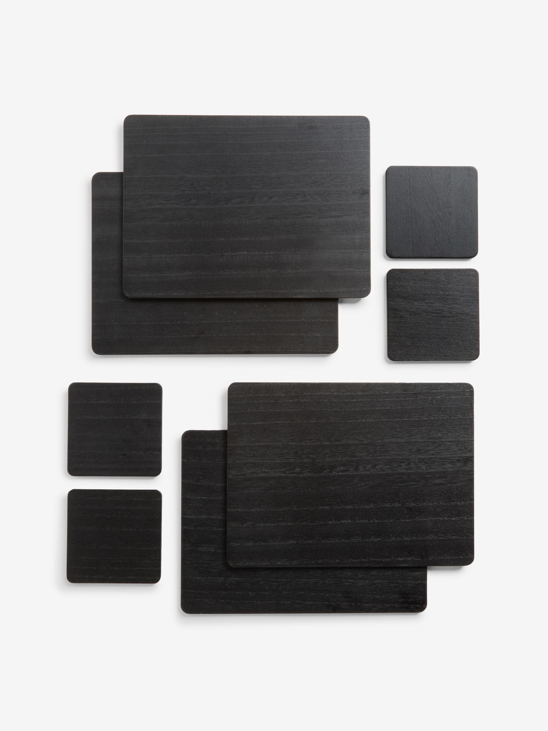 Black wooden placemat and coaster set of 4 - British product