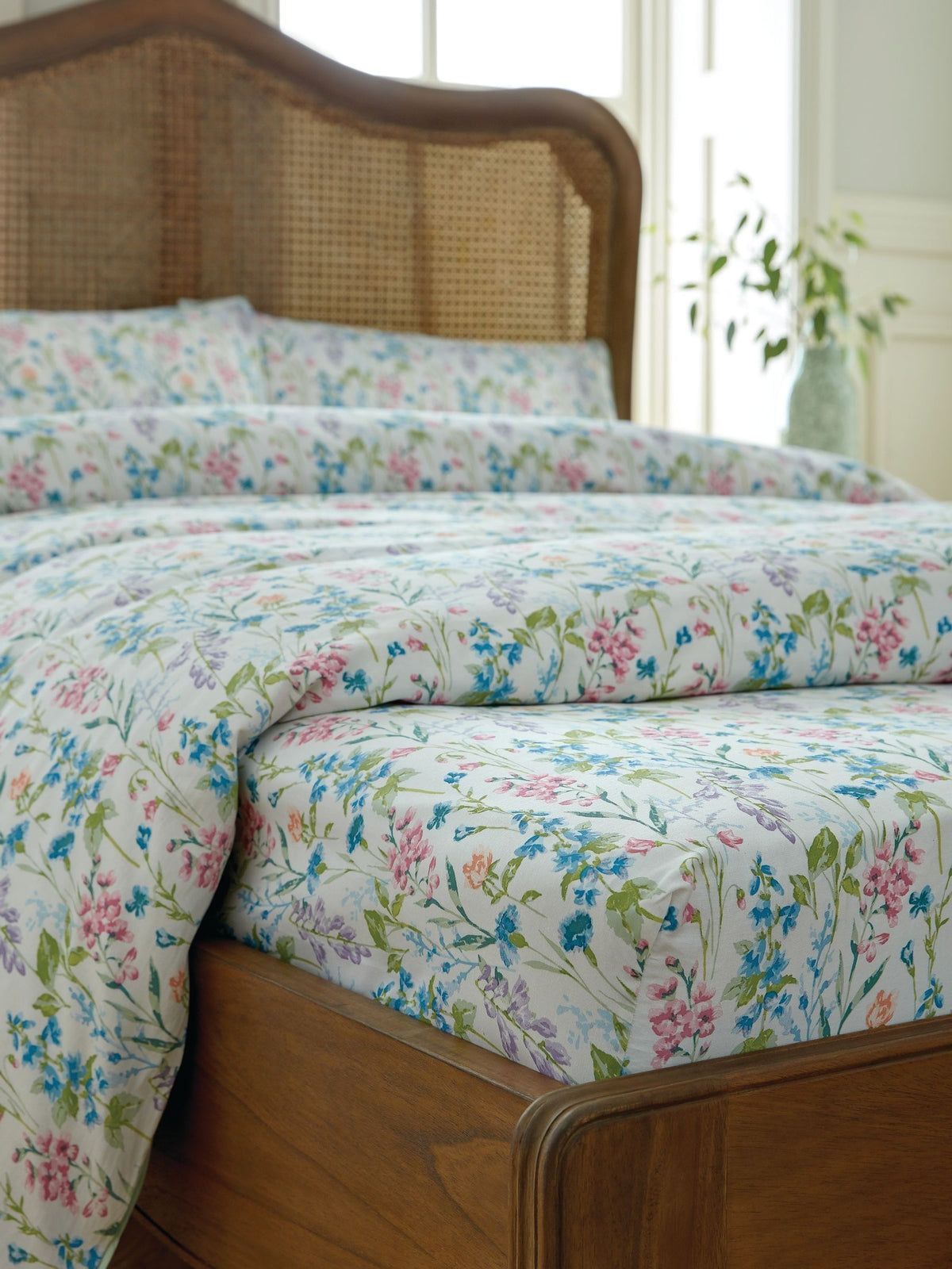 Laura Ashley Cream 100% Cotton Elston Garden Ditsy Fitted Sheet