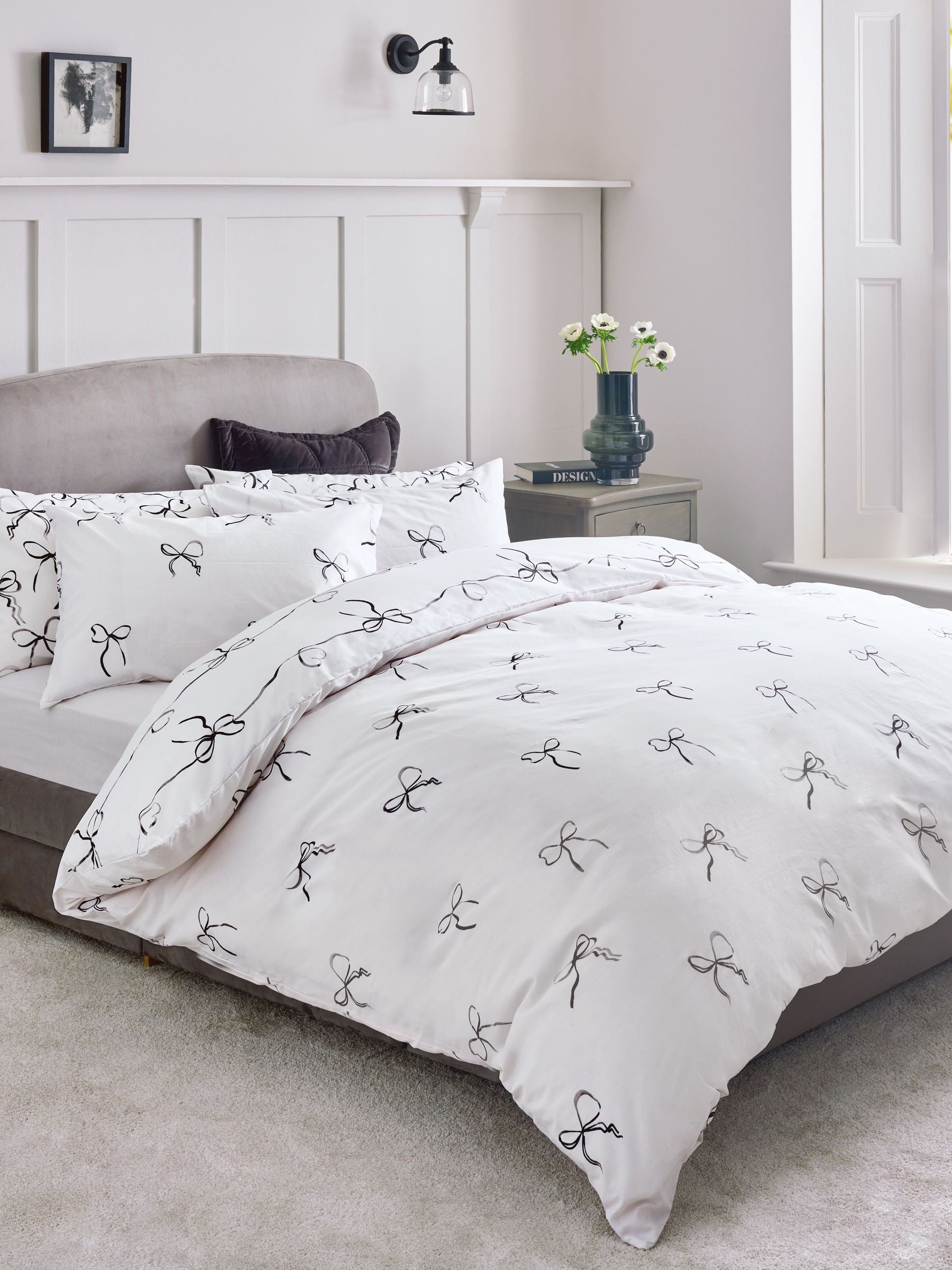 Black/white bow heart reversible duvet cover set - British product
