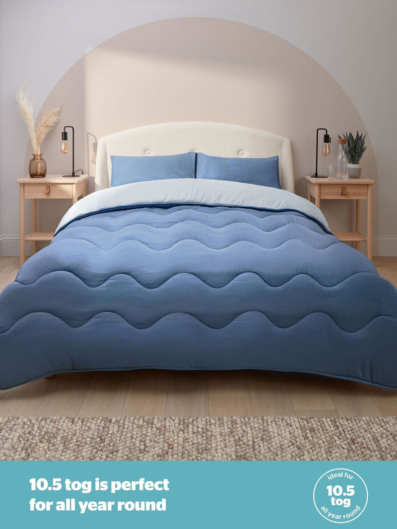 Silentnight 10.5 tog seersucker coverless duvet and pillowcase set (British brand)