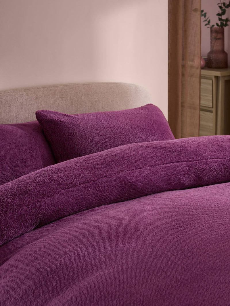 Dark pink teddy fleece duvet cover and pillowcase set - British product