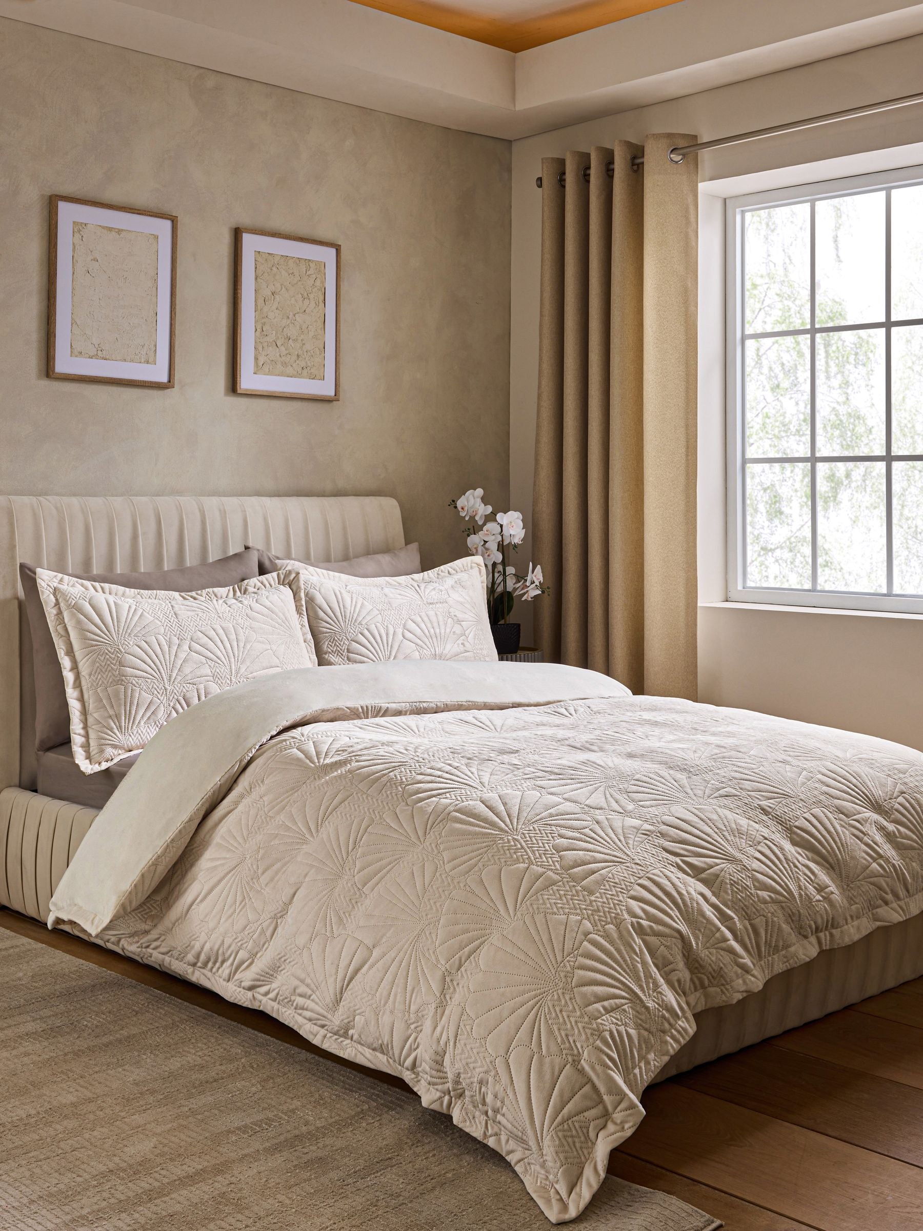 Natural Velvet Ginkgo duvet cover and pillowcase set, imported from the UK