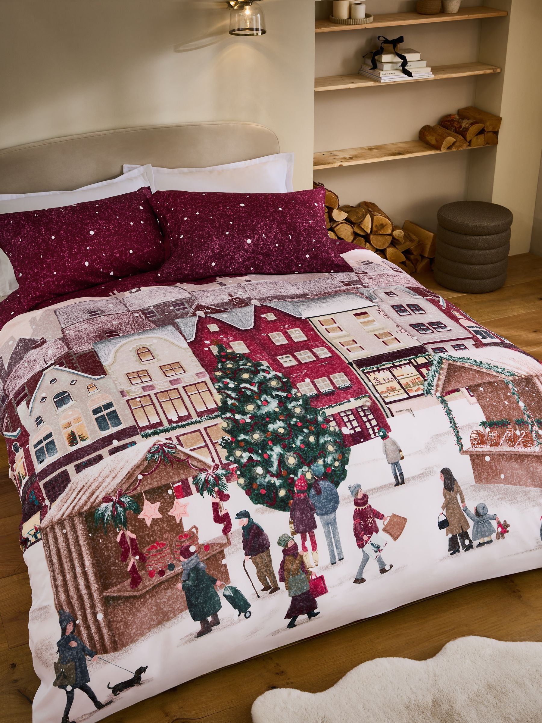 Reversible Christmas duvet cover and pillowcase set, imported from the UK