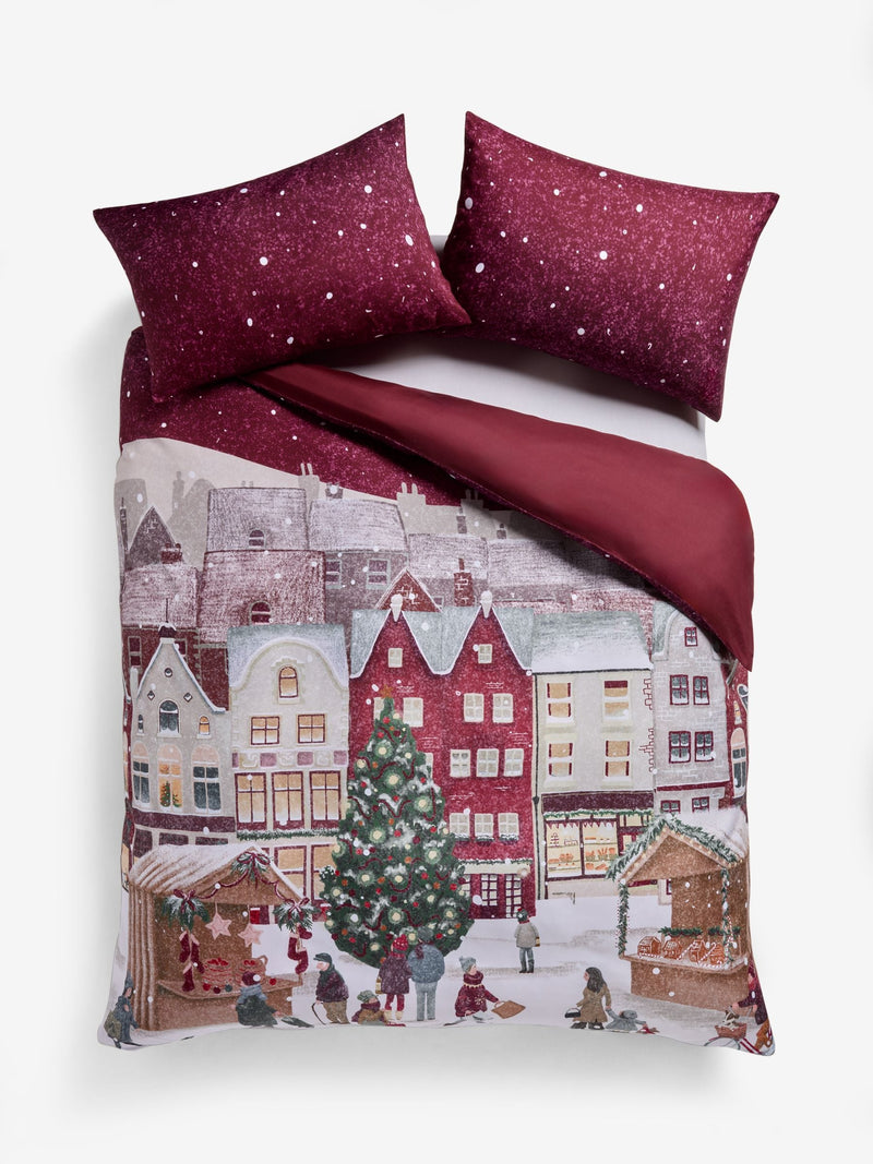 Reversible Christmas duvet cover and pillowcase set, imported from the UK