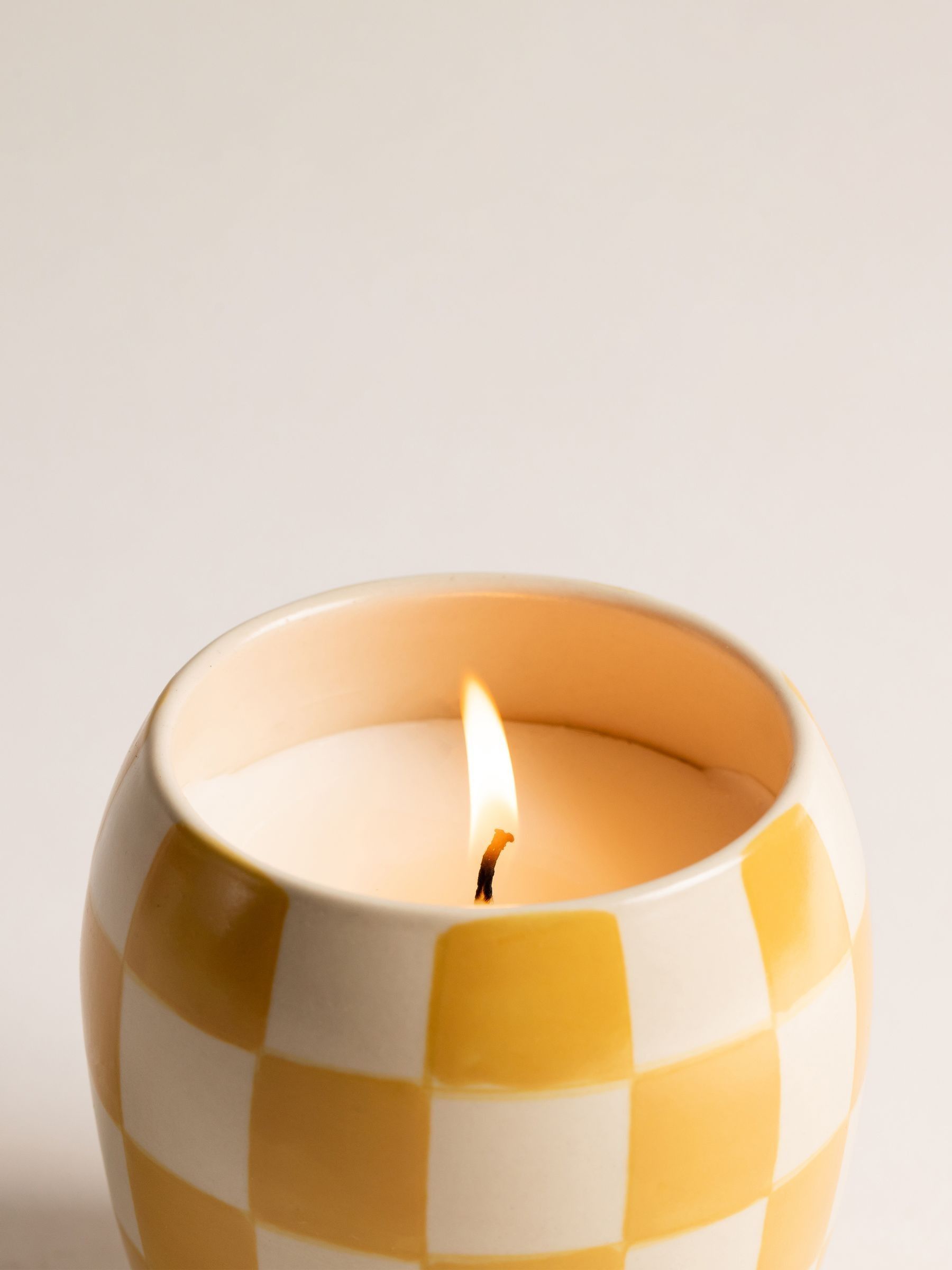 Paddywax Checkmate Golden Checkered Porcelain Candle 311g