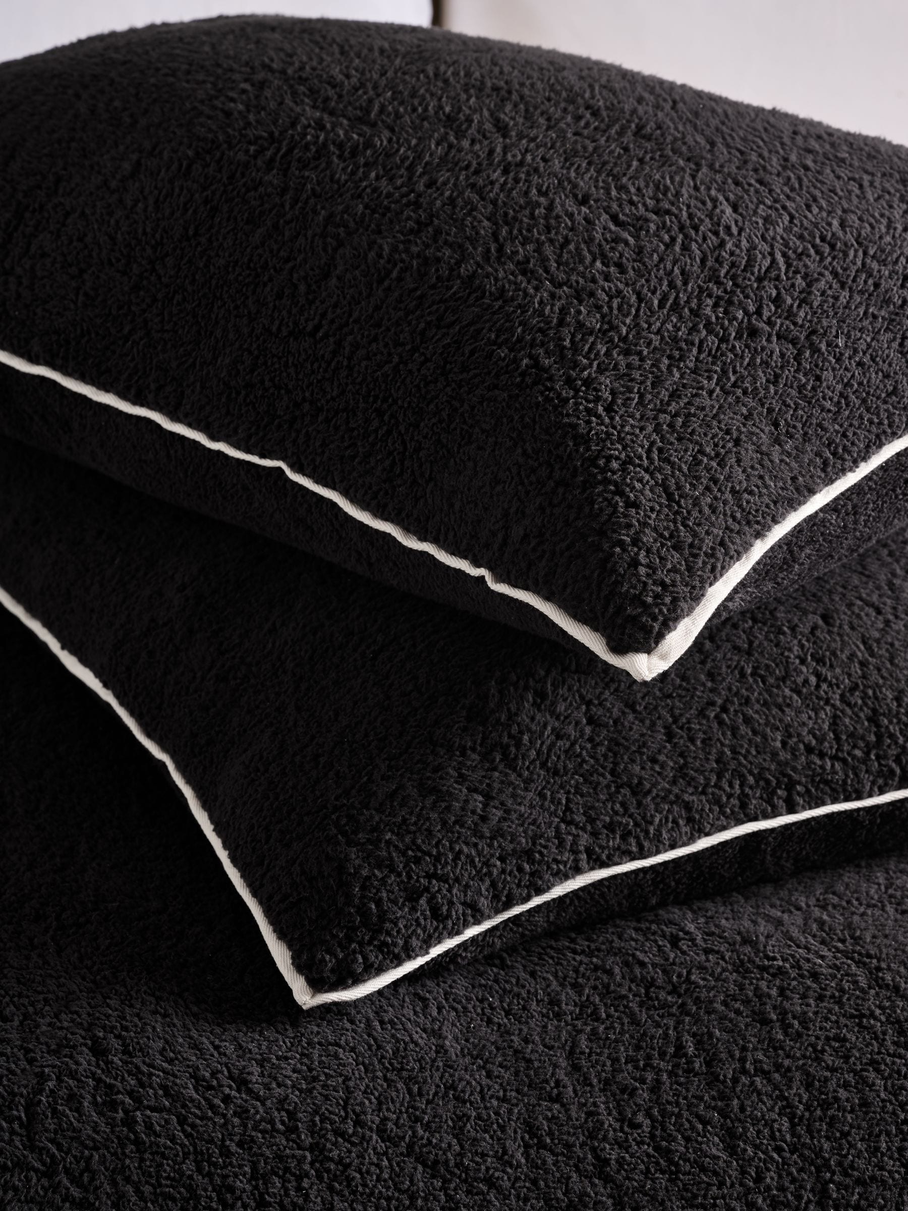 Black Fleece Trim Duvet Cover and Pillowcase Set