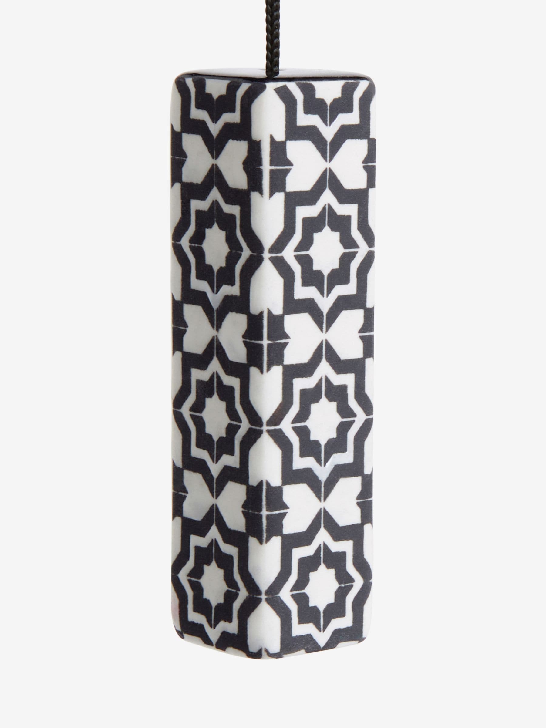 Black/White Geo Light Pull
