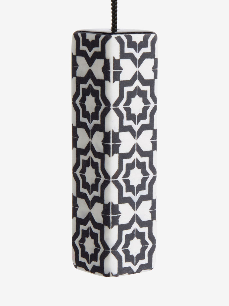 Black/White Geo Light Pull