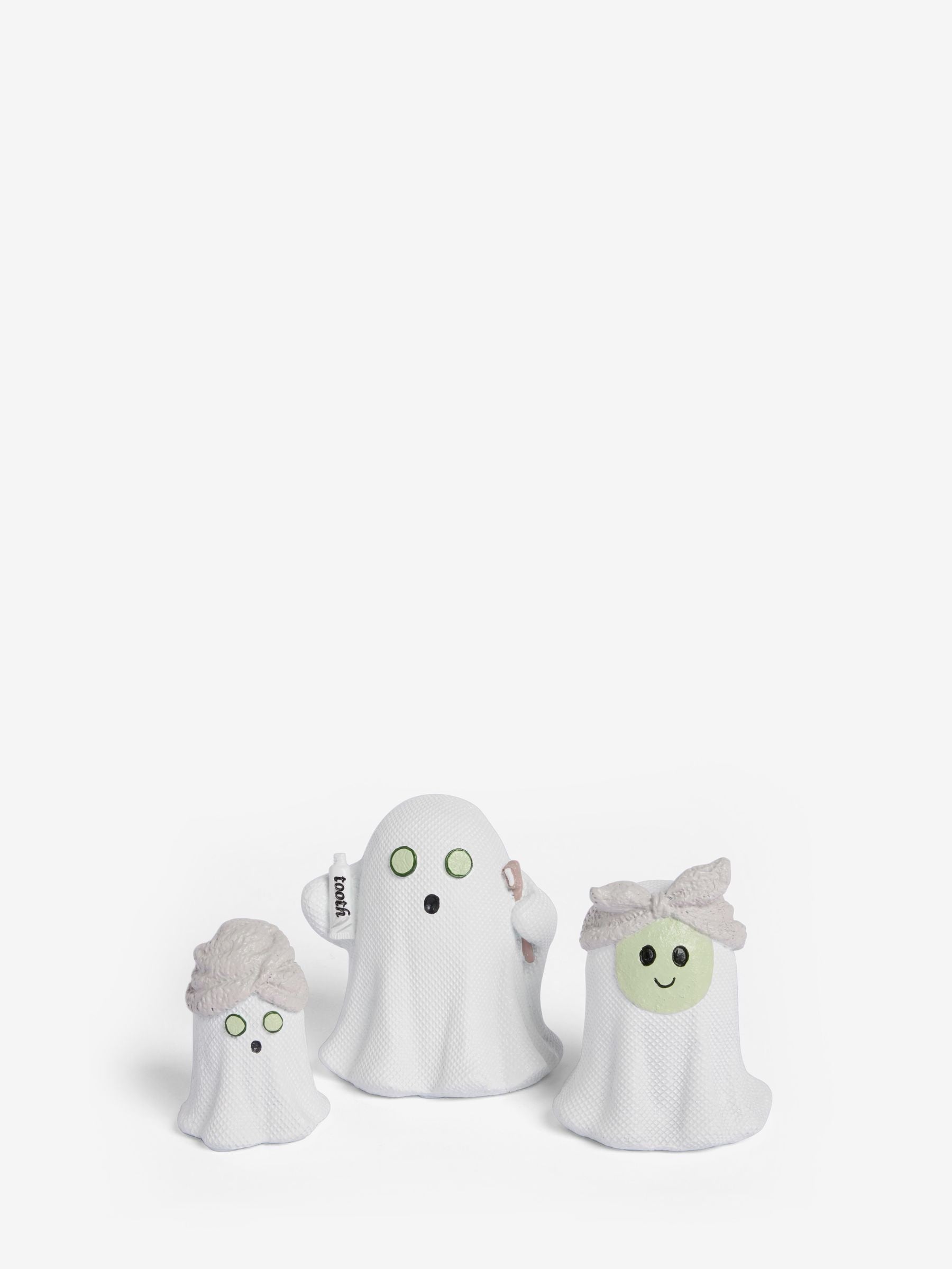 White ghost set of 3 resin bathroom ornaments (British brand)