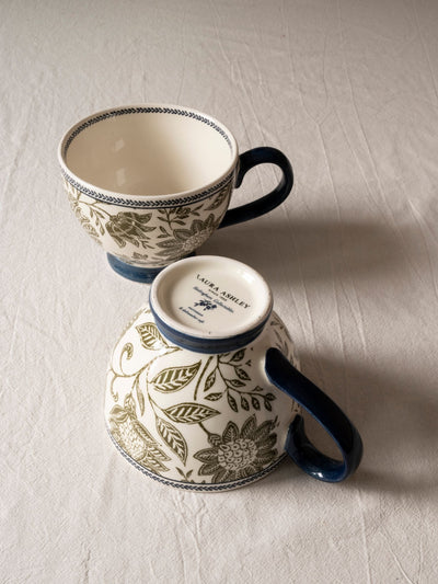Set of 2 Large Sage Green Earthenware Mugs 43cl
