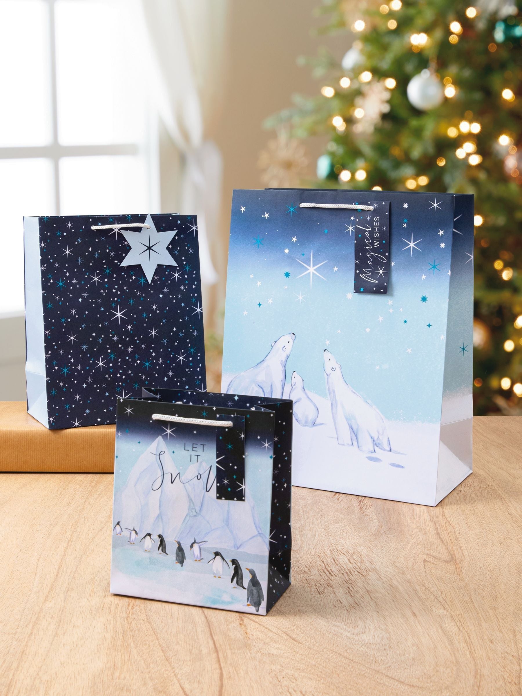 Hallmark 3 Pack Blue Christmas Gift Bags in 3 Arctic Designs