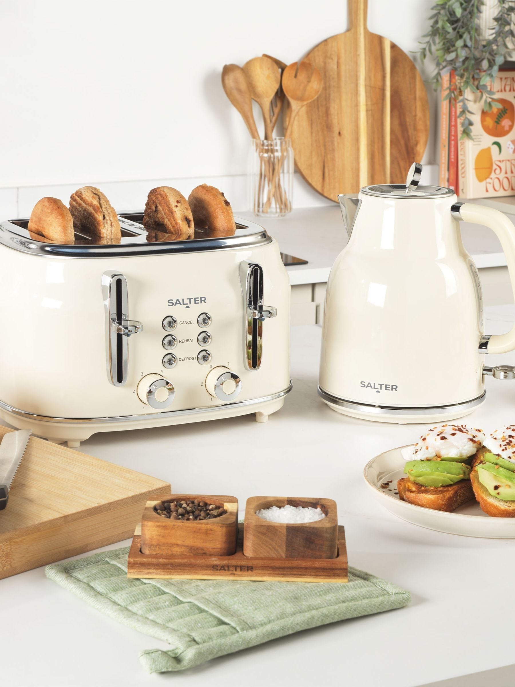 Salter Cream Retro Kettle