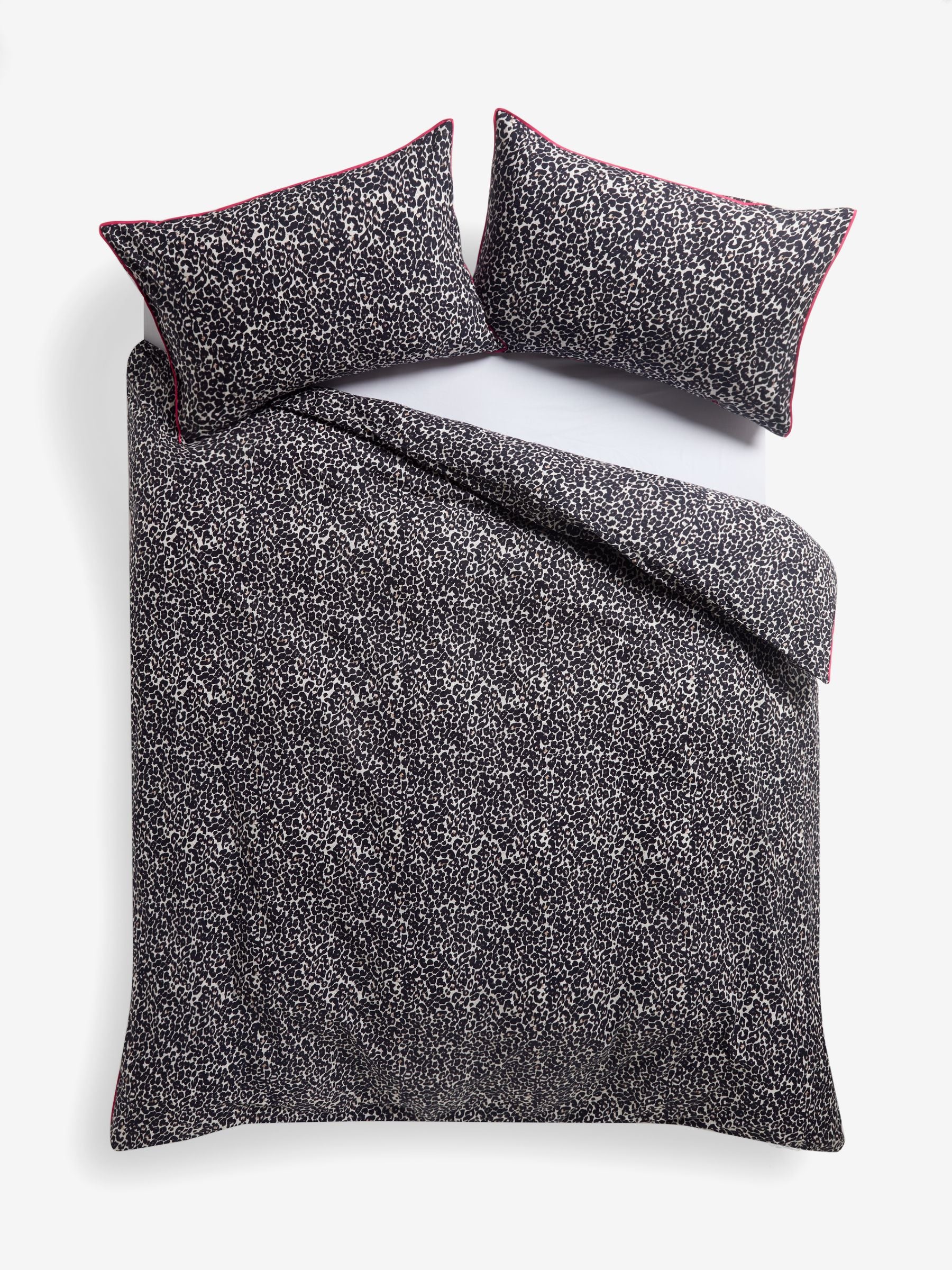 Rockett St George Snow Leopard bedding set, imported from the UK