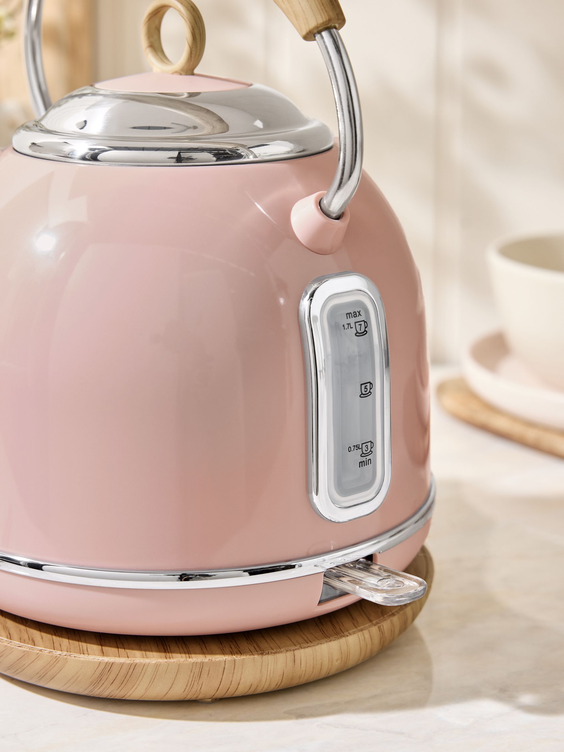 Malvern Pink Kettle 1.7 litre, imported from the UK