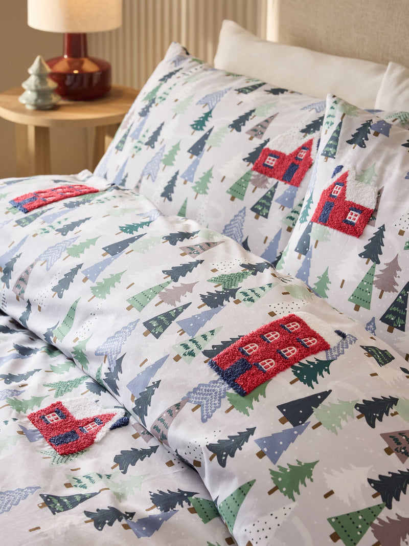 Christmas houses tufted duvet cover and pillowcase set, imported from the UK