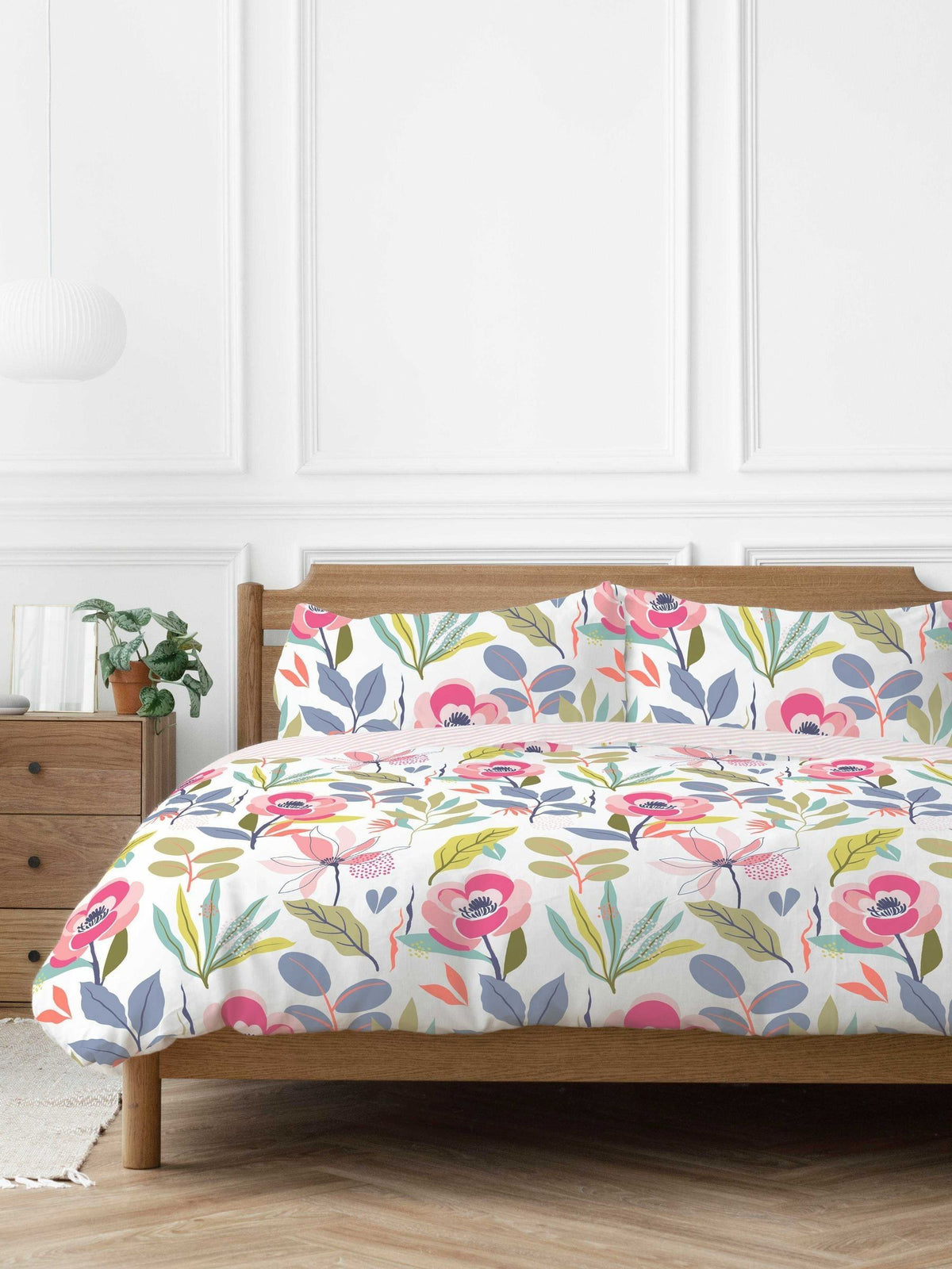 Copenhagen Home White Mia Floral duvet cover set - British product