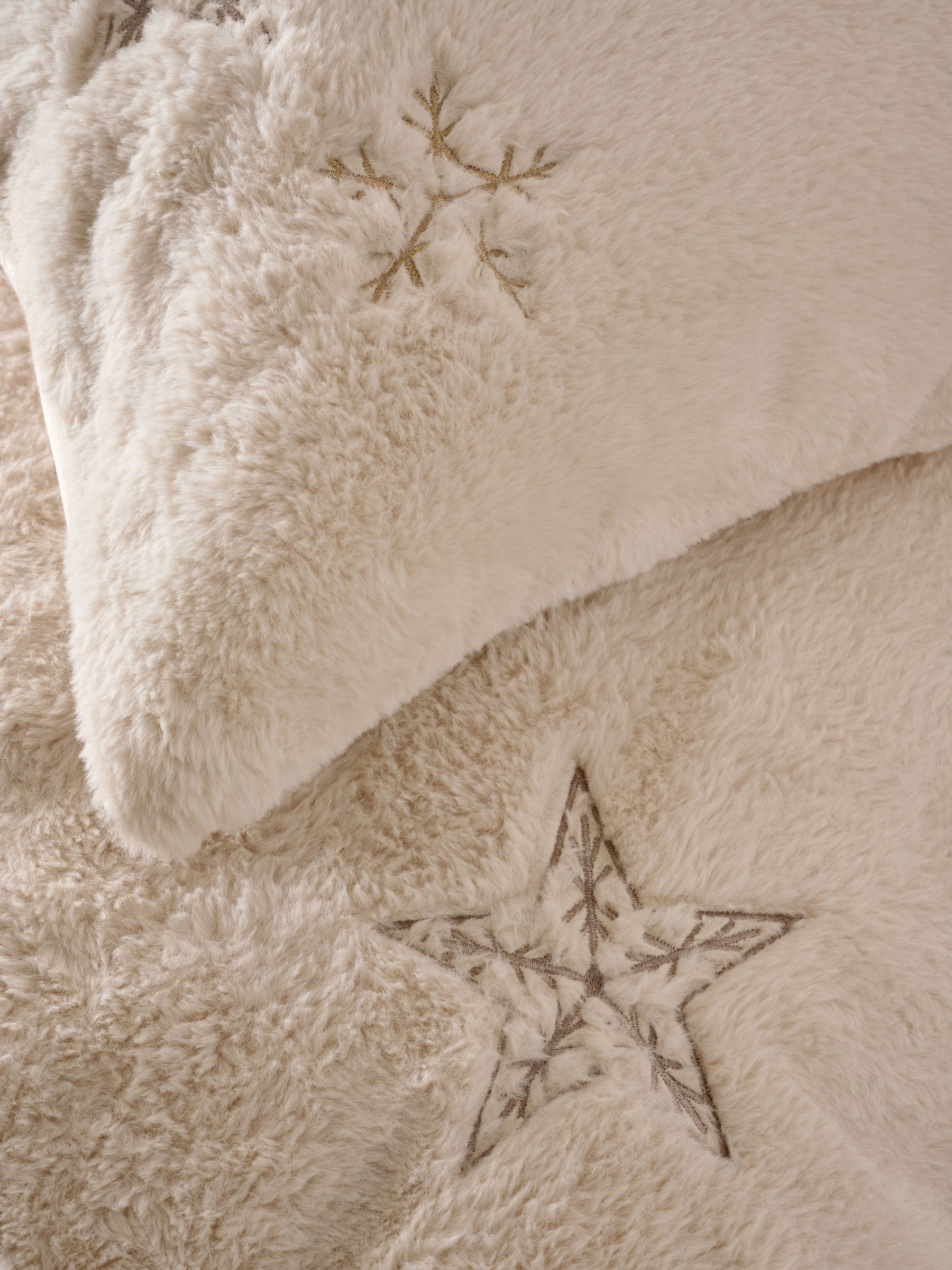 Faux fur duvet cover set with embroidered stars, imported from the UK