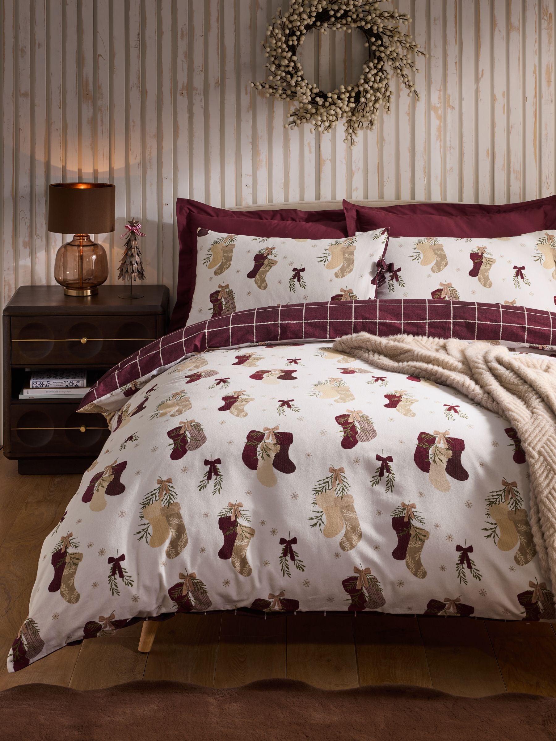 Cream burgundy reversible duvet cover set - British product