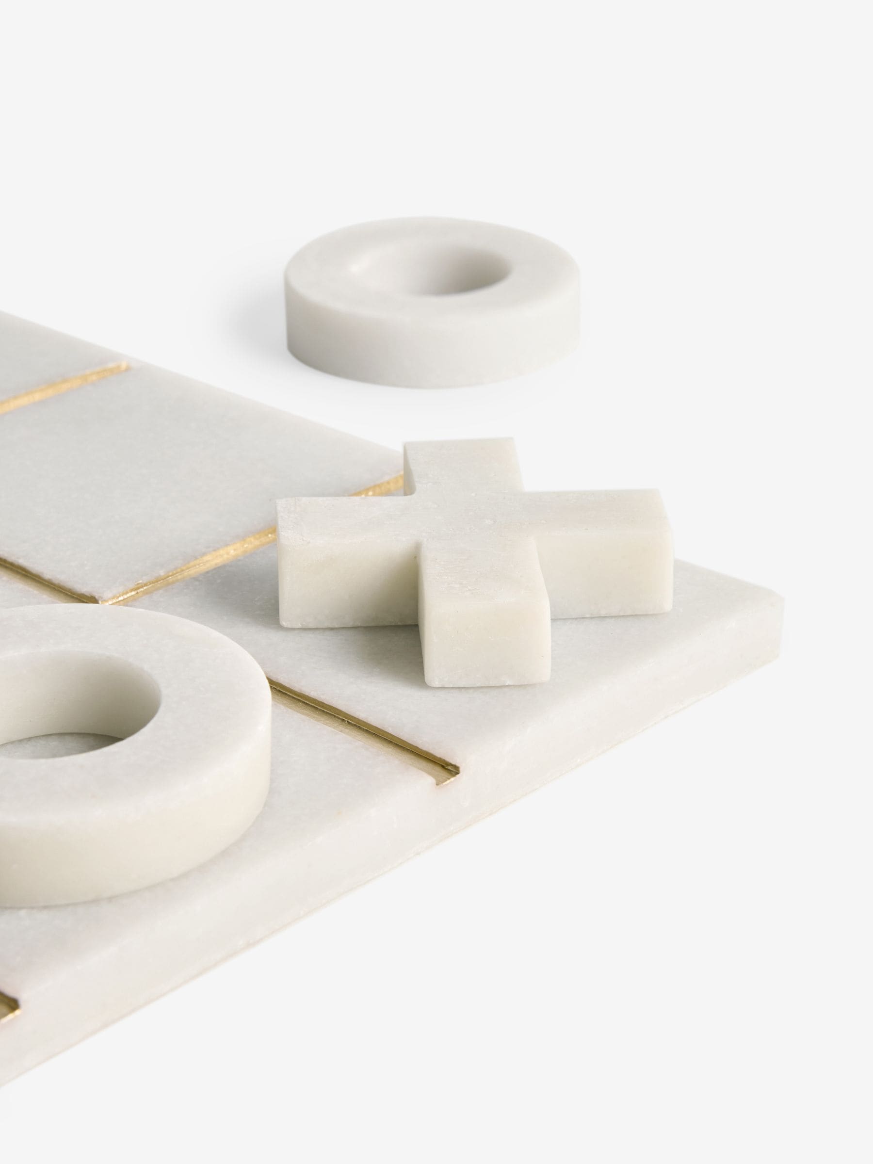 White/Gold Noughts And Crosses Game