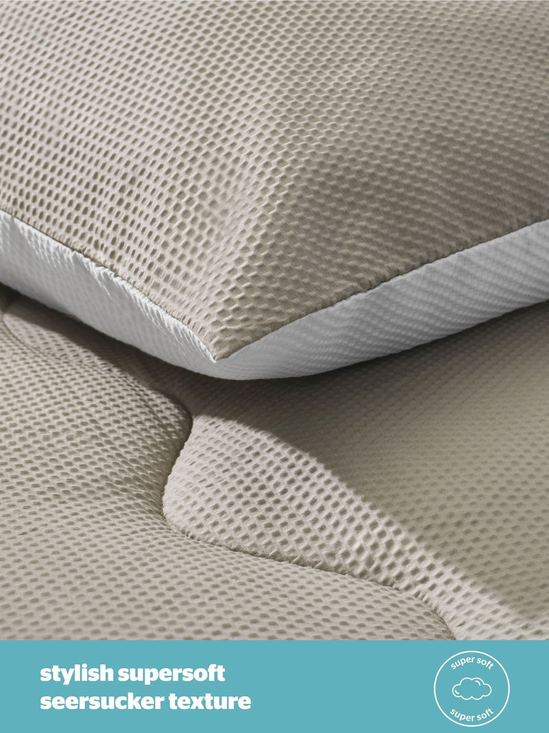 Silentnight 2.5 Tog Summer Breeze Seersucker Coverless White Cream Duvet Set