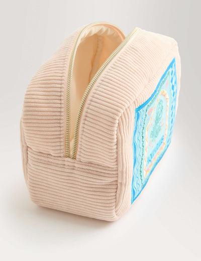 Geräumige Kulturtasche im Wassermann-Design mit Stickerei und Quastenanhänger