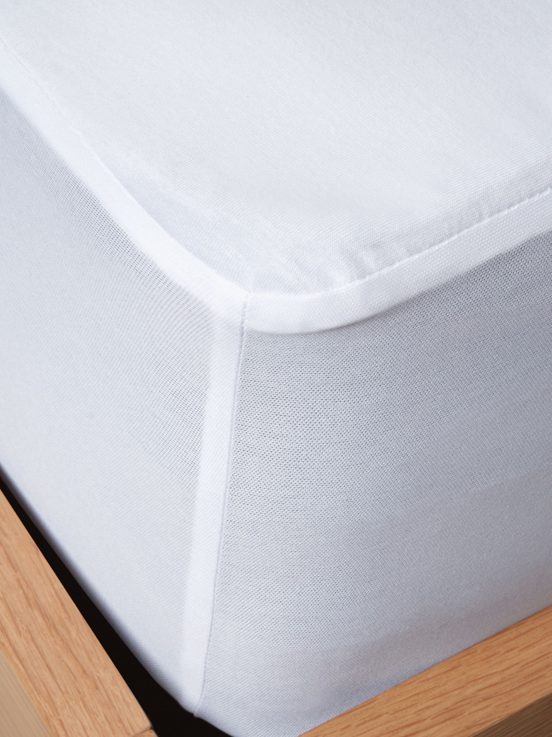 Panda cotbed mattress protector 140x70cm, imported from the UK