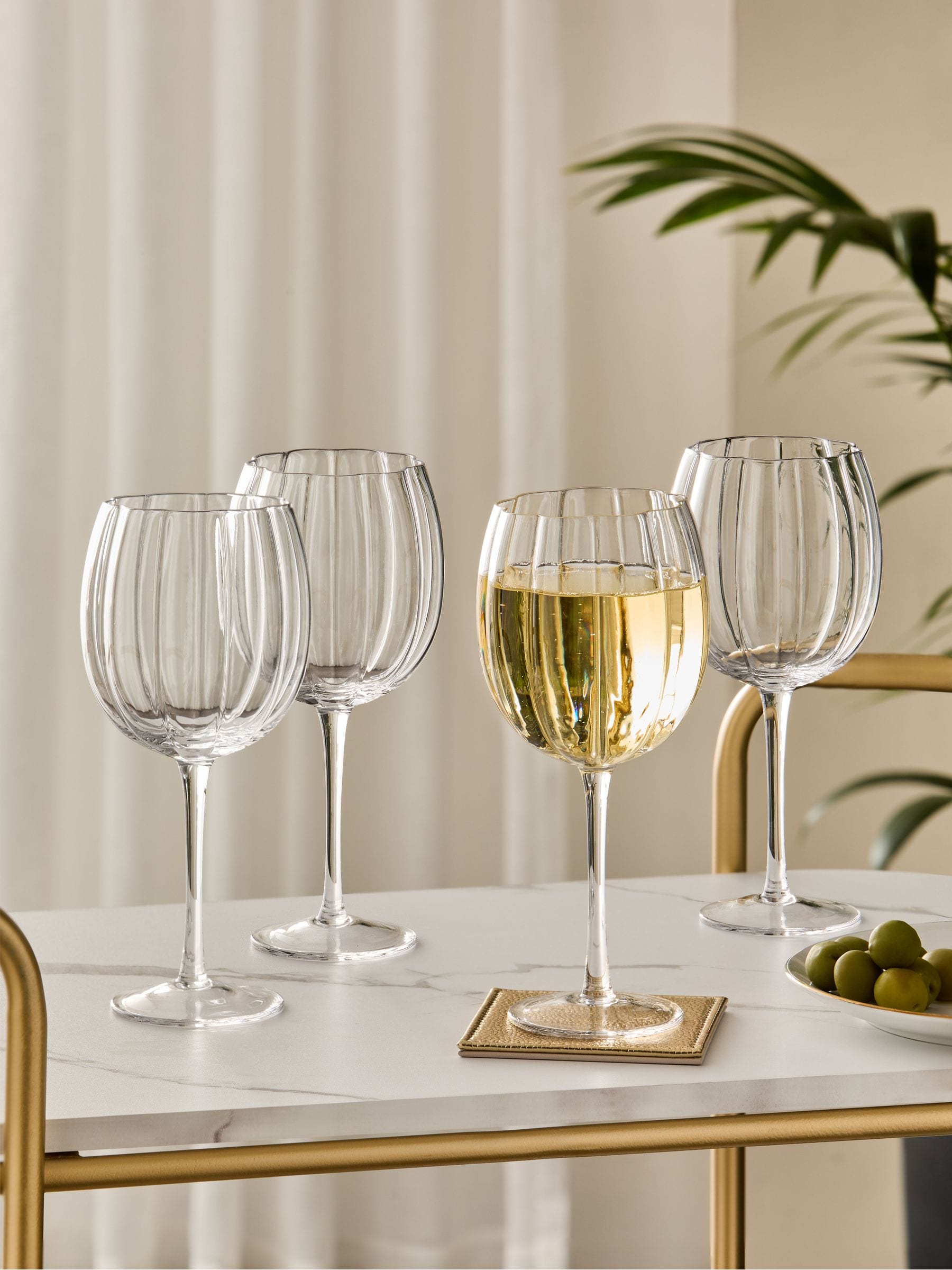 Set of 4 Clear Ottilie Wine Glasses