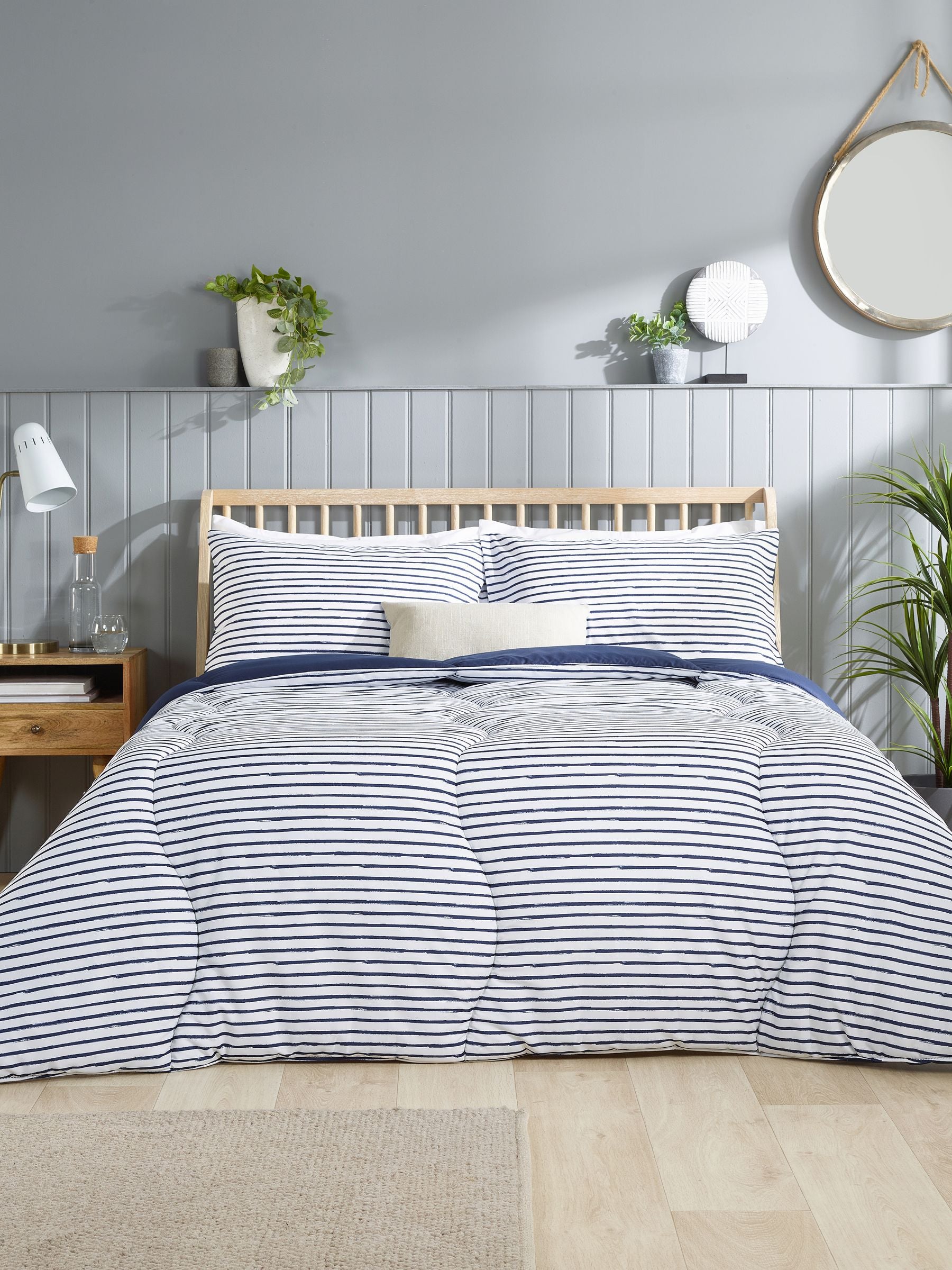 Slumberdown Coverless Comfort Navy Printed Stripe Duvet (British brand)